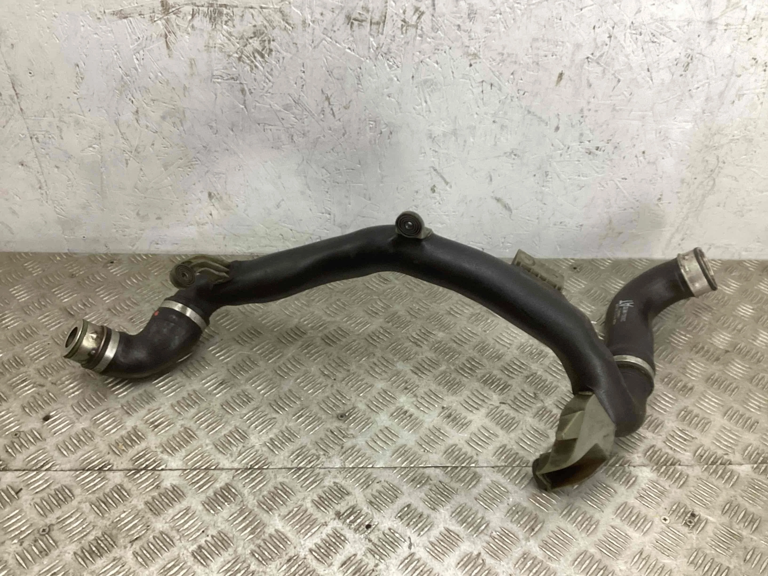 Патрубок интеркулера Volkswagen Golf Golf V (1K) 2004-2009 2008 1,9 TDi Дизель