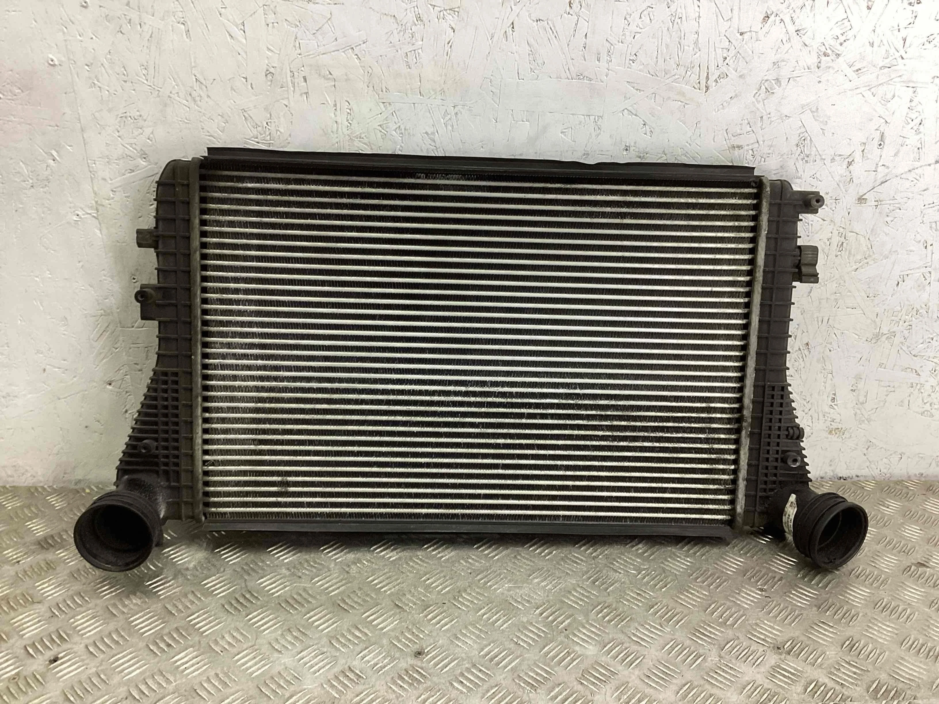 Интеркулер Volkswagen Golf Golf V (1K) 2004-2009 2005 1,9 TDi Дизель