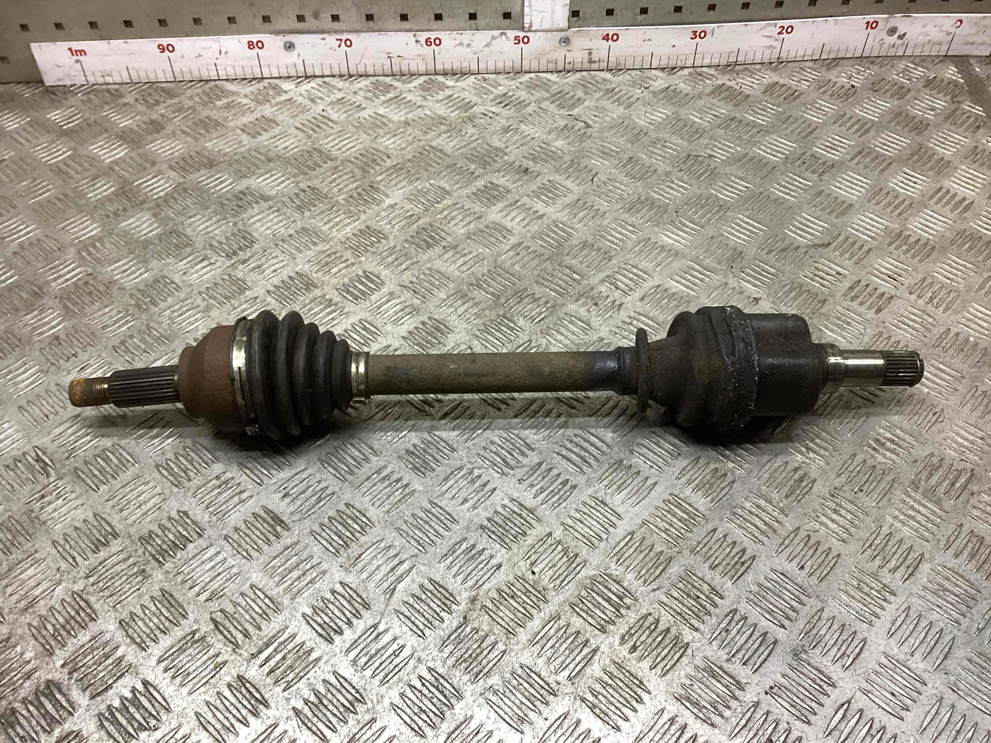 Полуось передняя левая (приводной вал, ШРУС) Ford Mondeo Mondeo III 2000-2003 2002 2,0 i Бензин МКПП 5ст. Универсал.