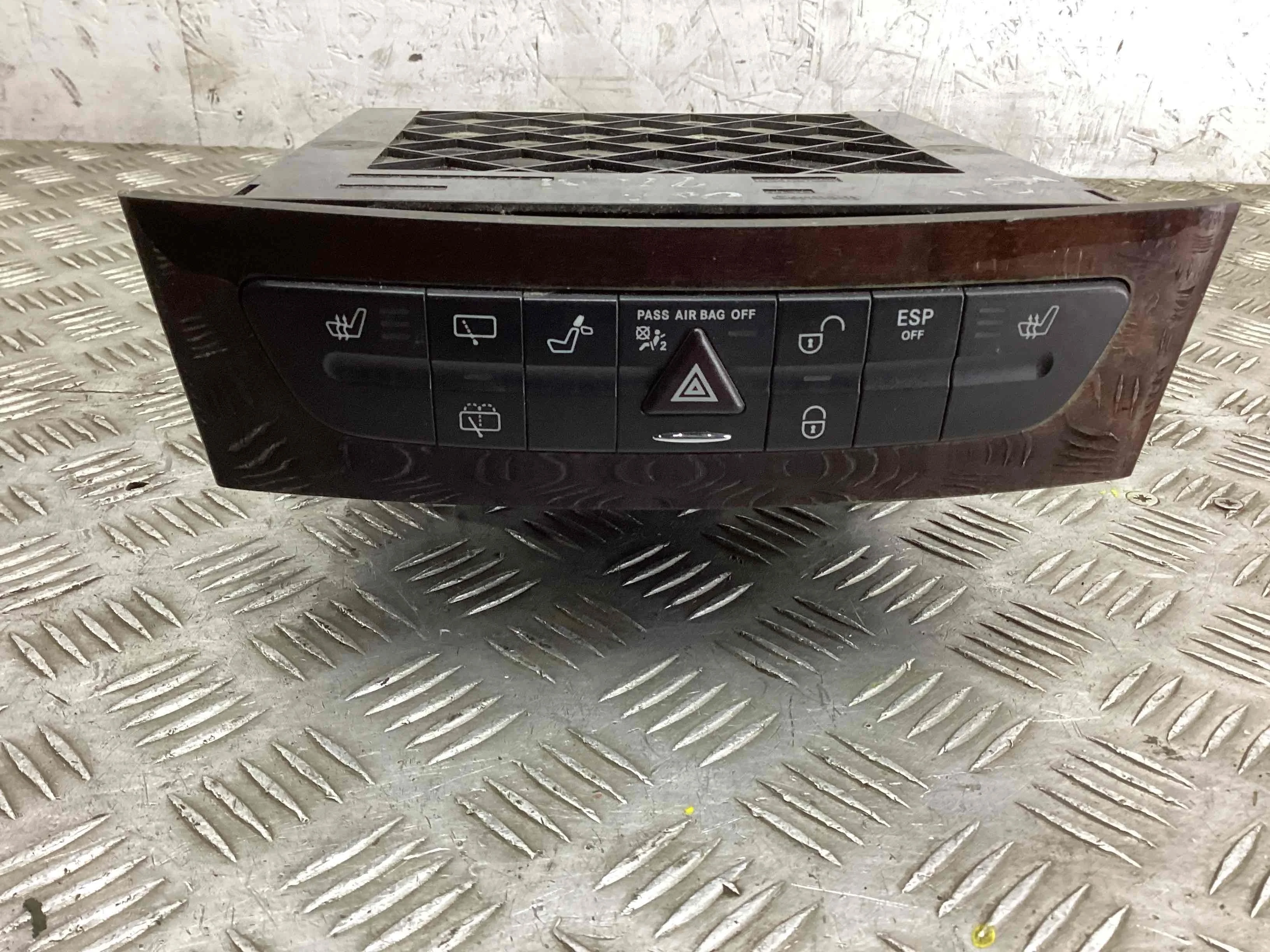 Блок кнопок Mercedes E (W211) 2006-2009 рестайлинг  2008 2,2 CDi Дизель АКПП Универсал.