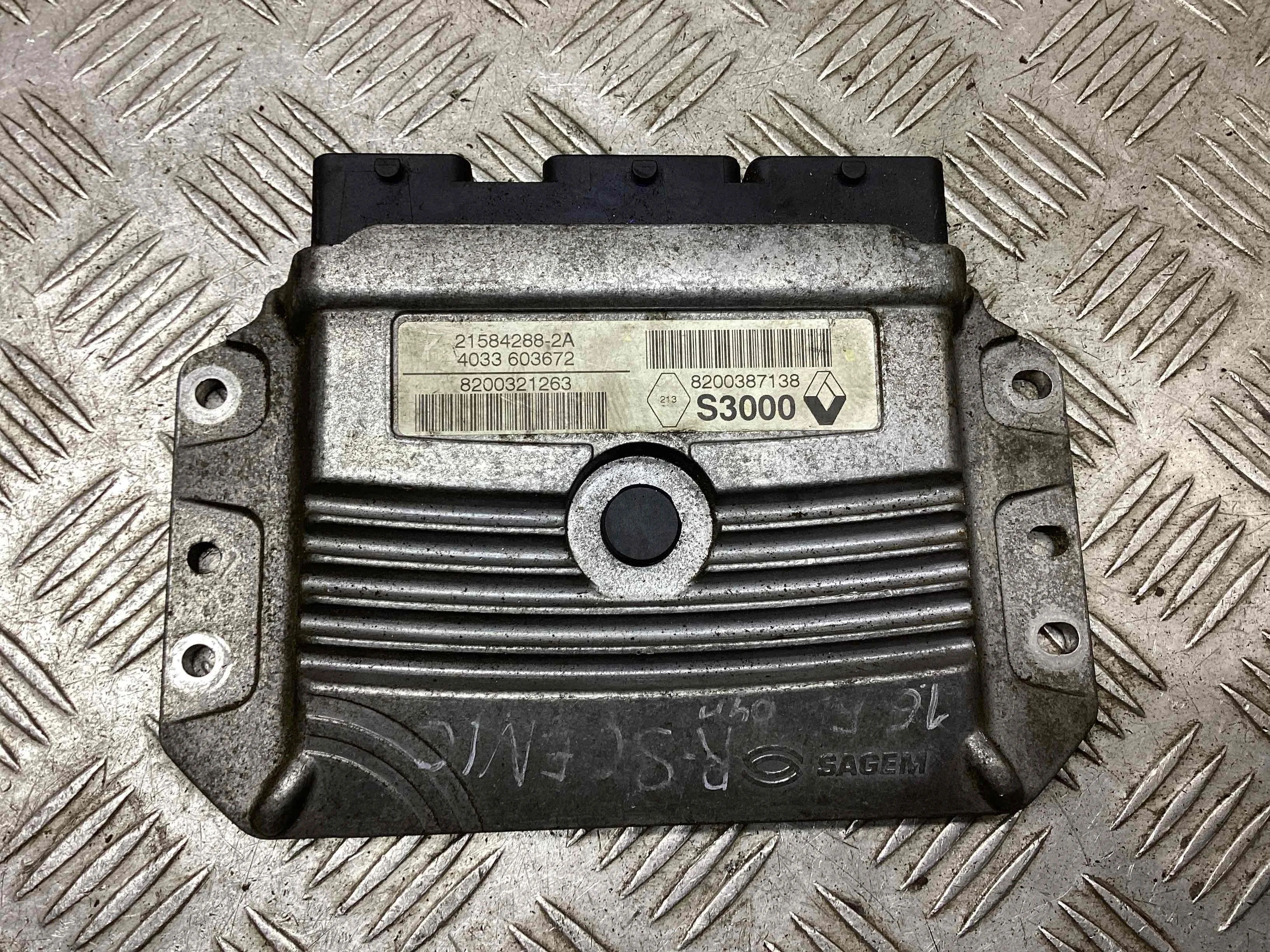 Блок управления двигателем Renault Scenic Scenic II (JM) 2003-2006 2004 1,6 i Бензин МКПП Минивэн.