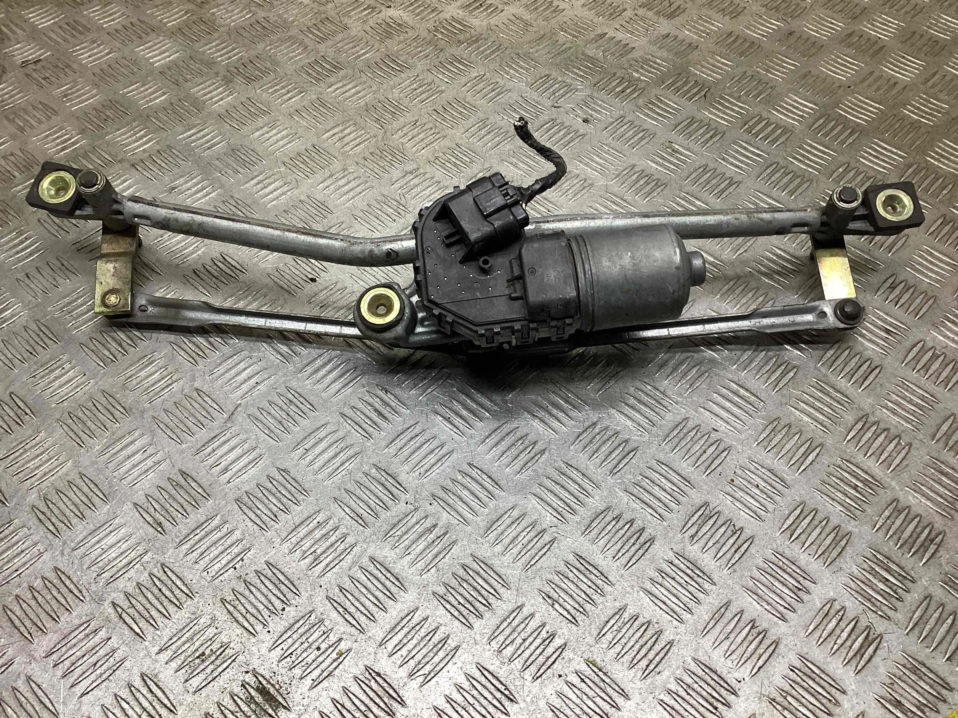 Механизм стеклоочистителя (трапеция дворников) Ford Mondeo Mondeo III 2000-2003 2001 2,0 i Бензин МКПП Седан.