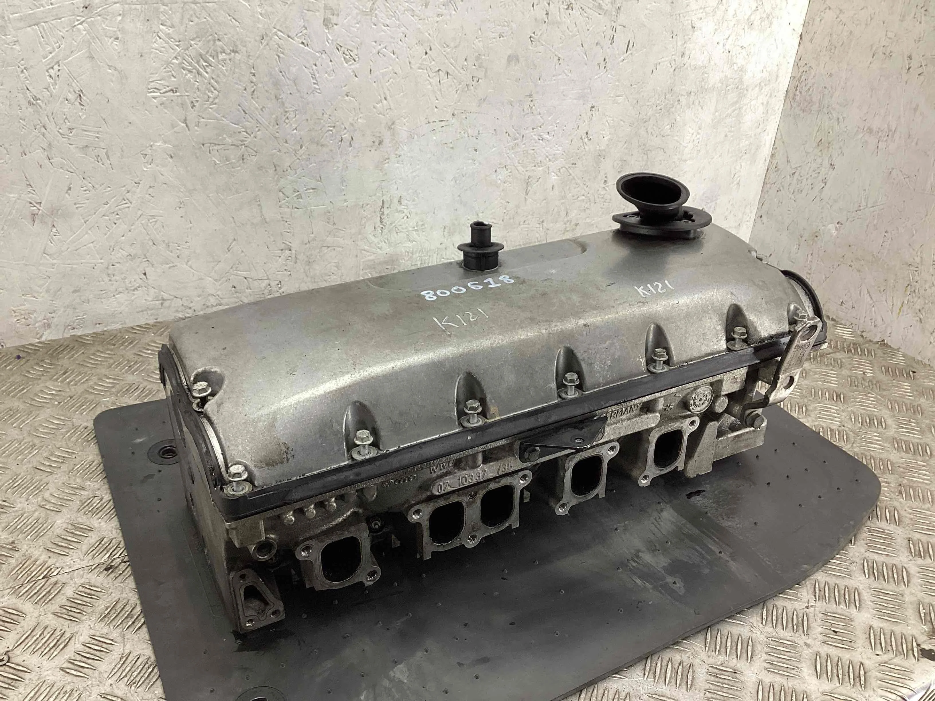 Головка блока цилиндров Volkswagen Touareg Touareg I (7L) 2002-2006 2006 2,5 TDi Дизель МКПП 6ст. Внедорожник.