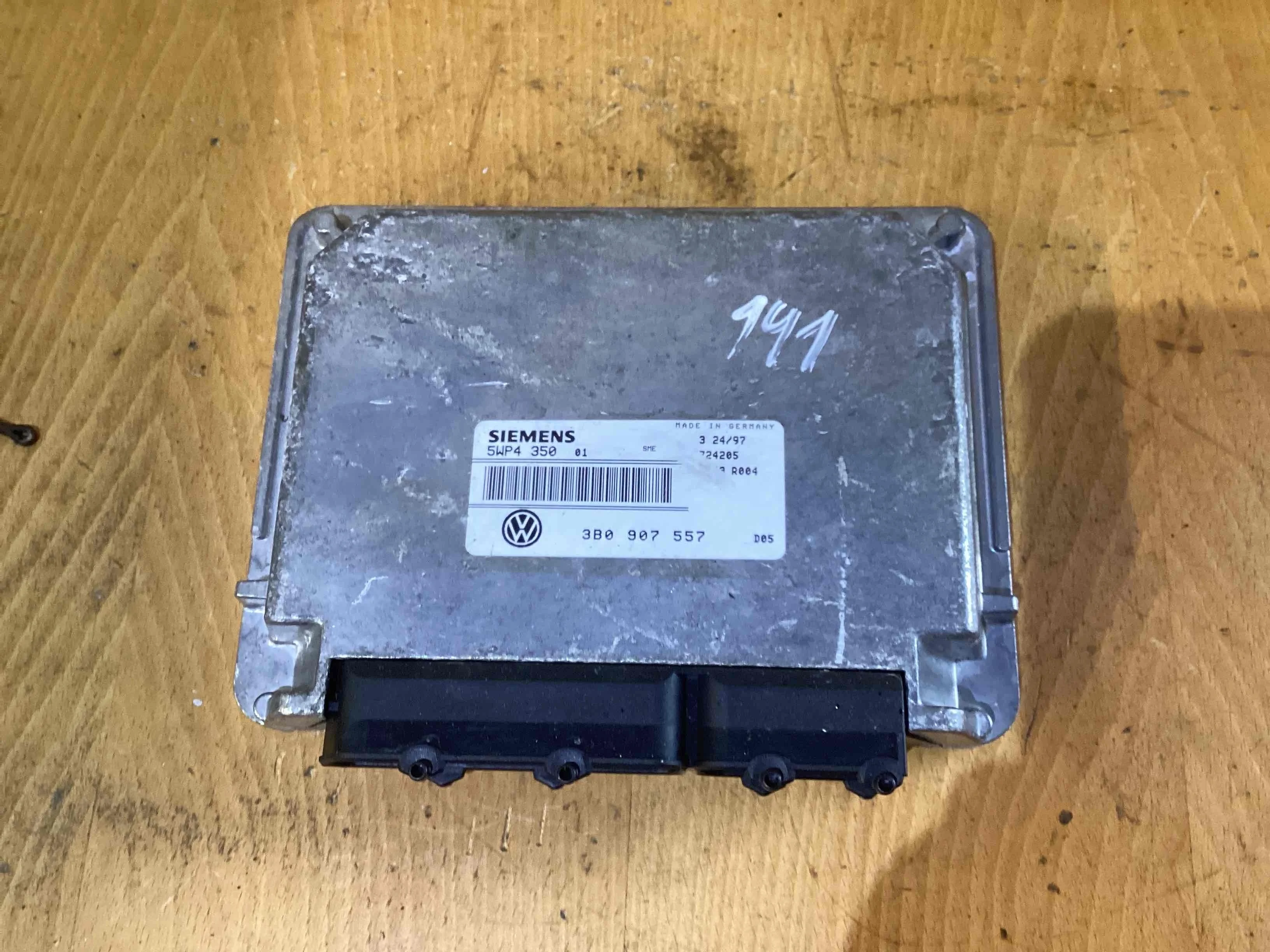 Блок управления двигателем Volkswagen Passat Passat B5 (3B) 1996-2000 1998 1,6 i Бензин МКПП 5ст. Седан.