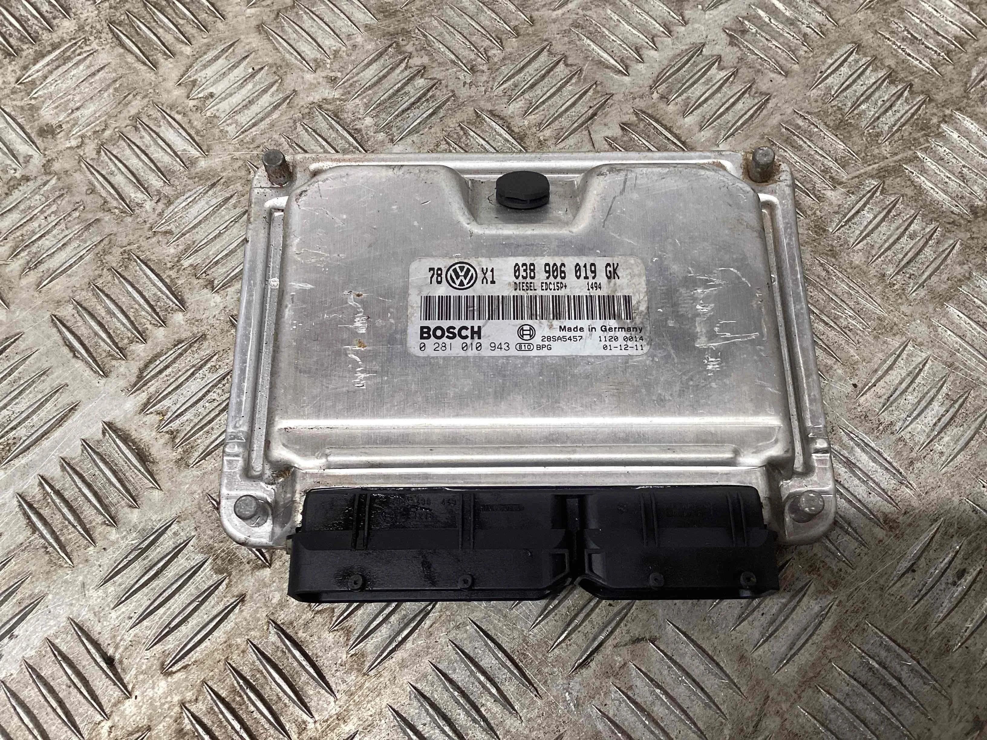 Блок управления двигателем Volkswagen Passat Passat B5+ (3B) 2000-2005 рестайлинг 2002 1,9 TDi Дизель МКПП 5ст. Седан.