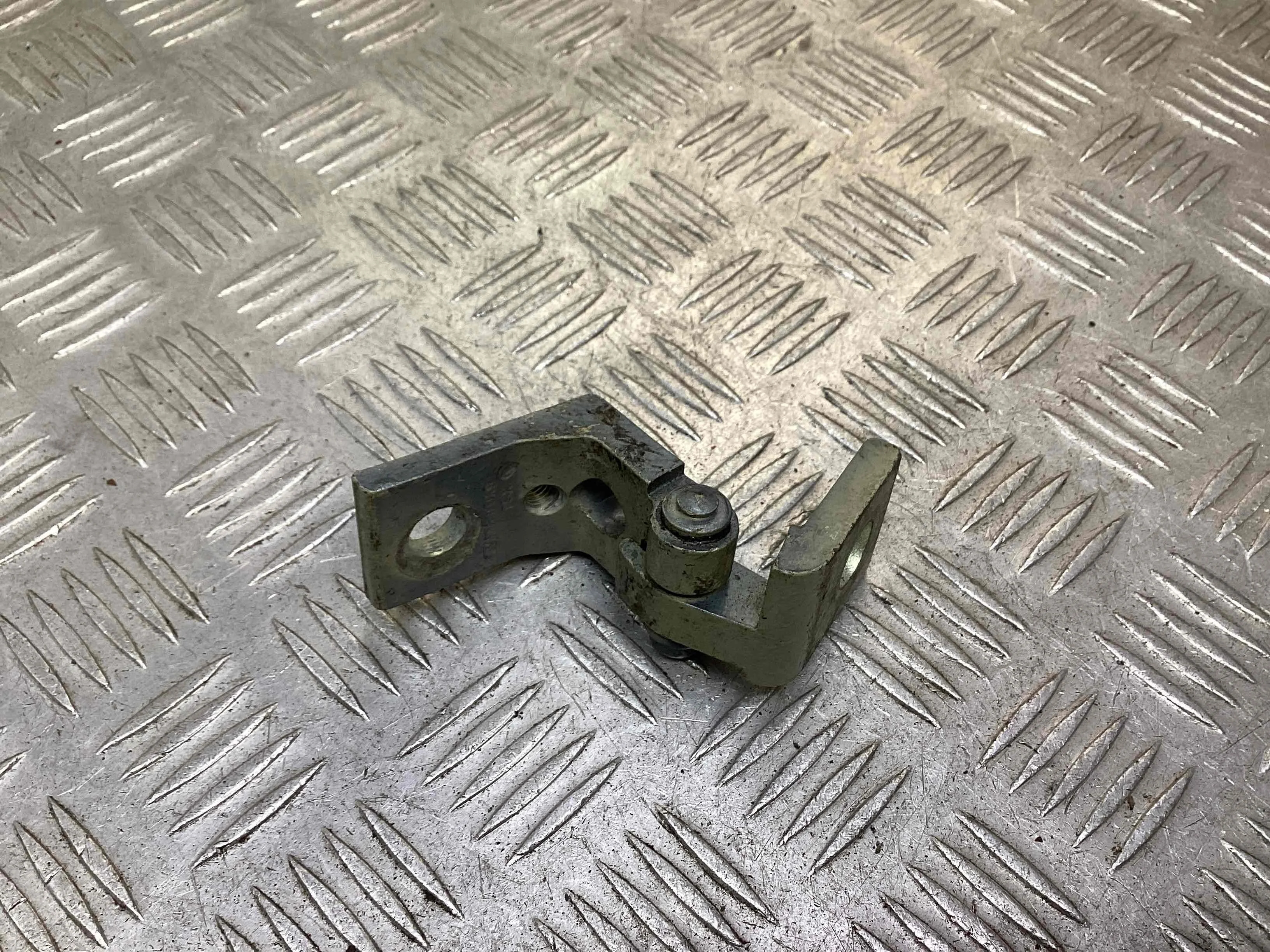 Петля двери передней правой Skoda Octavia Octavia A5 (1Z) 2004-2008 2007
