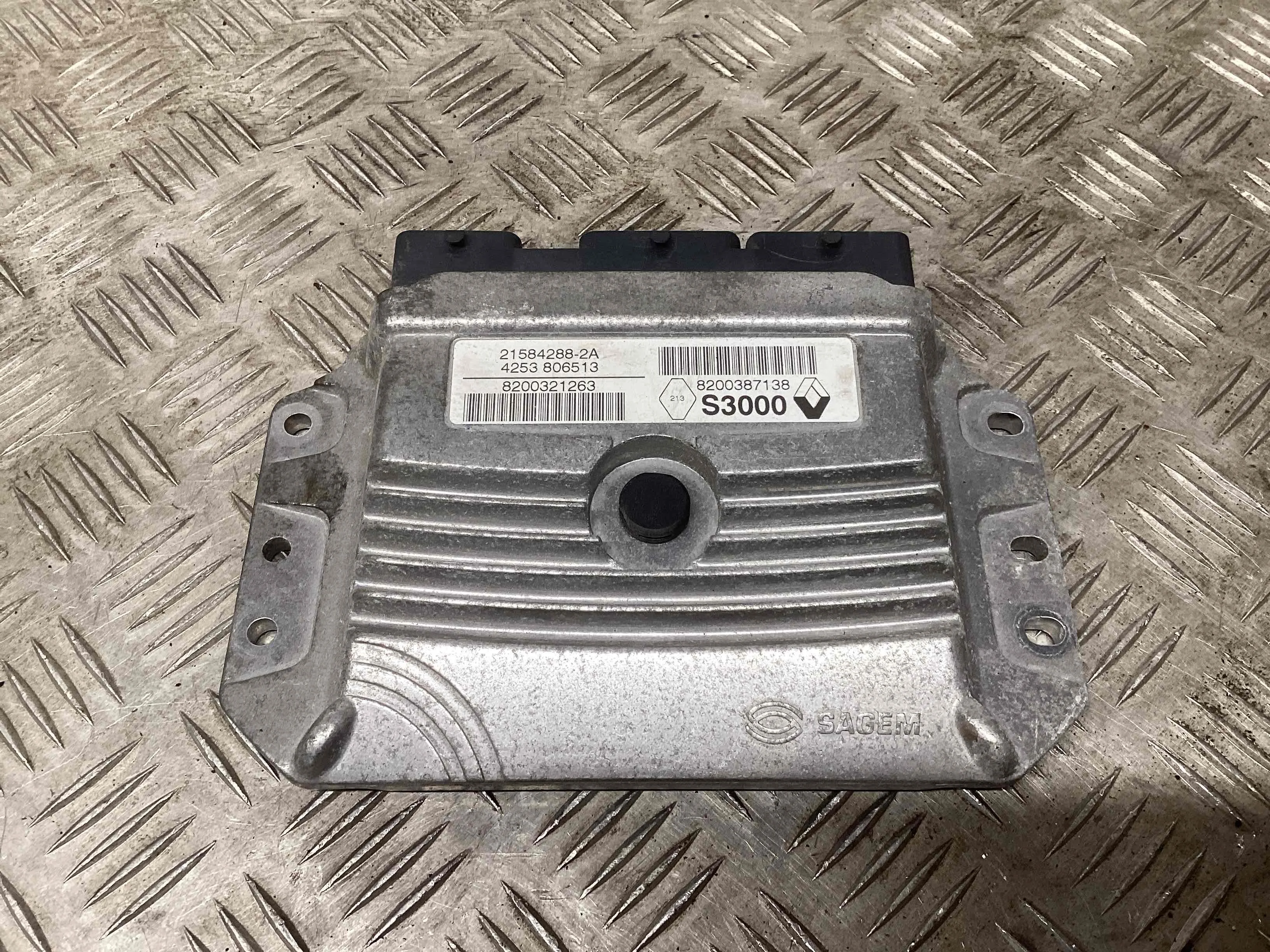 Блок управления двигателем Renault Scenic Scenic II (JM) 2003-2006 2005 2,0 i Бензин АКПП Минивэн.
