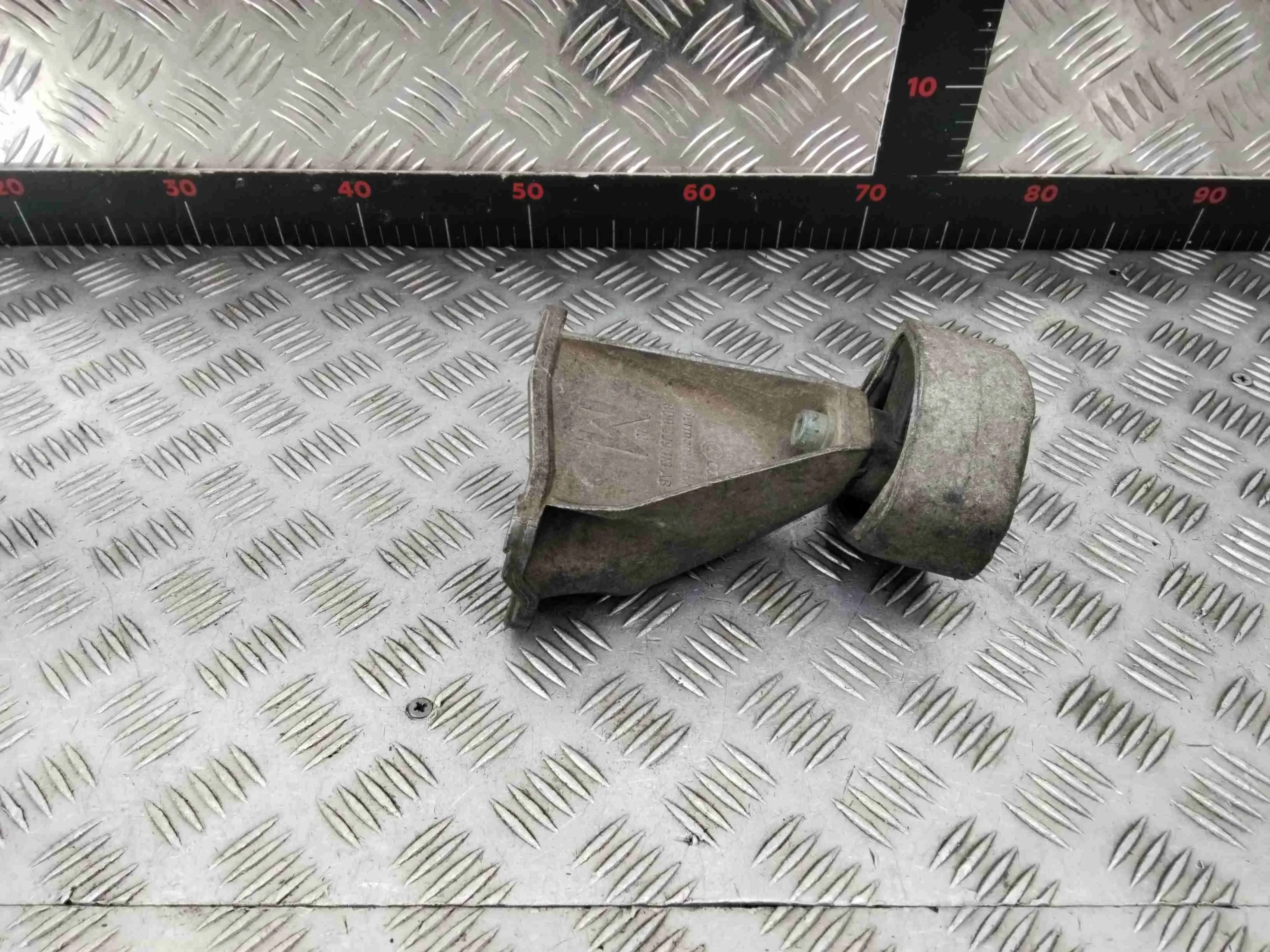 Кронштейн КПП Audi A4 A4 B5 (8D) 1994-1999 1998 1,8 i Бензин МКПП Седан.