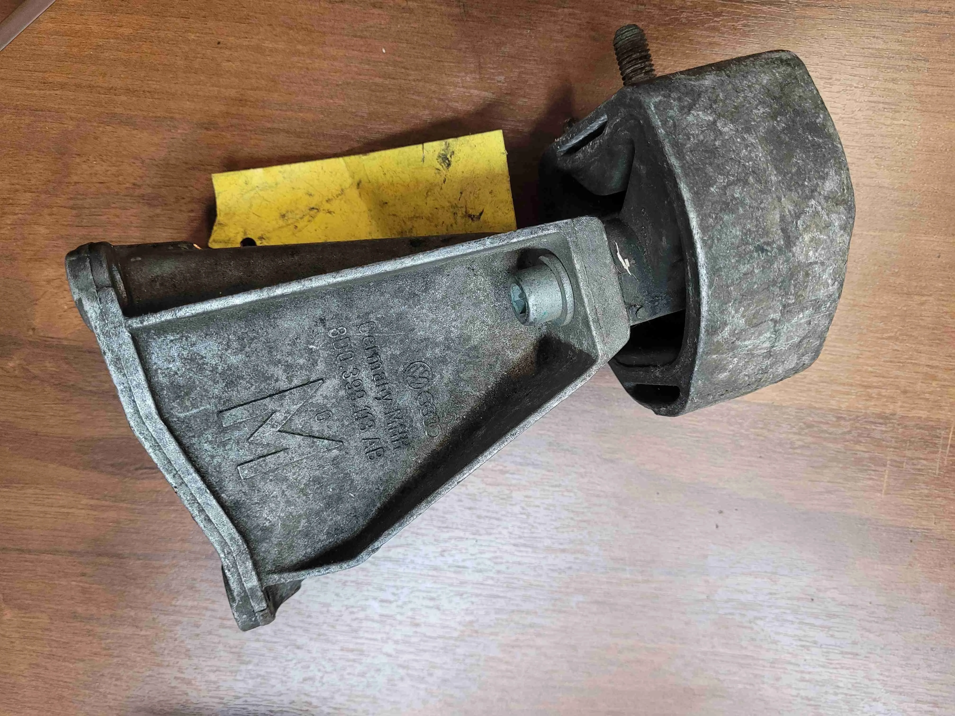 Кронштейн КПП Audi A4 A4 B5 (8D) 1994-1999 1998 1,8 i Бензин МКПП Седан.