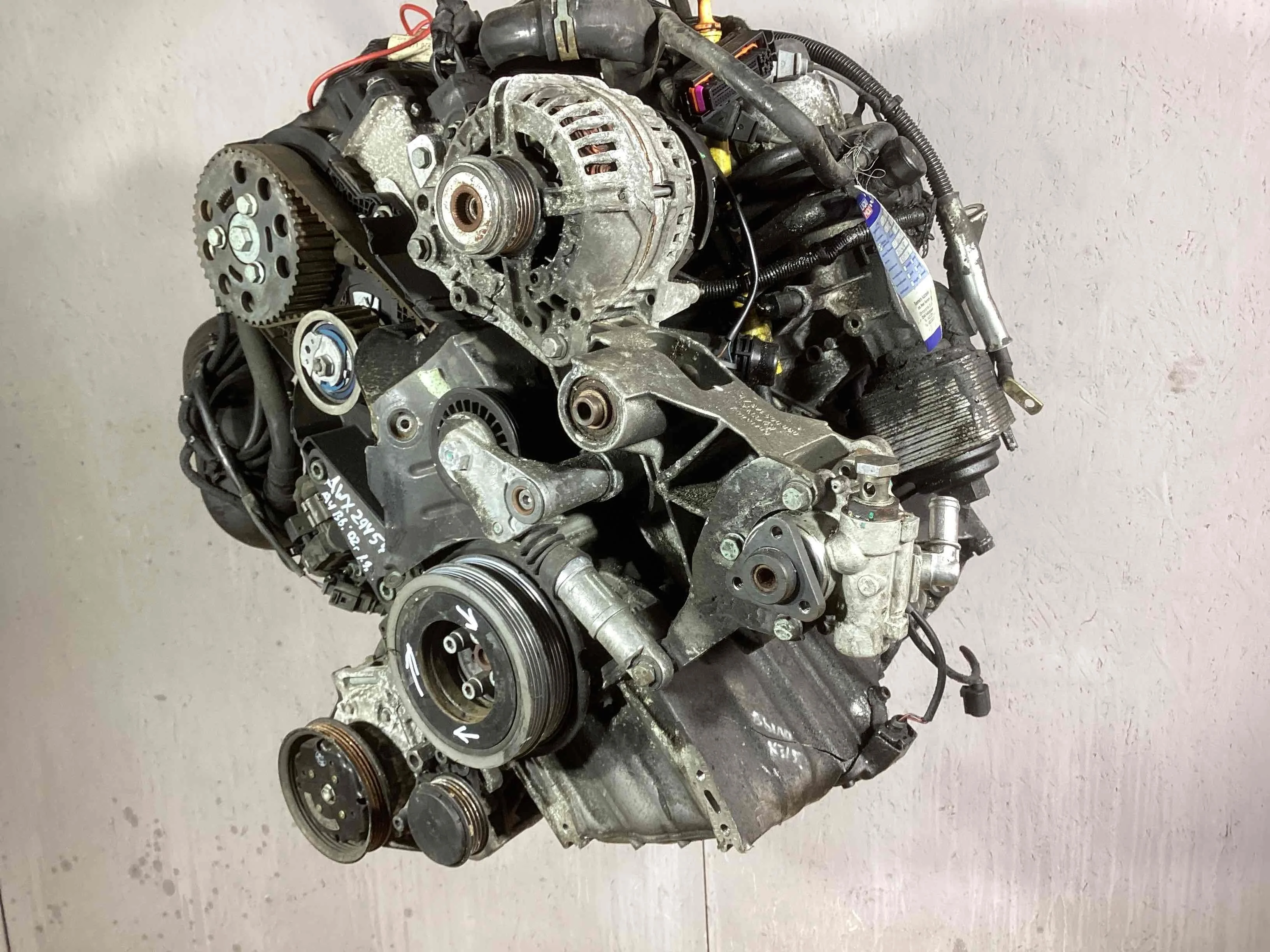 Двигатель Audi A4 A4 B6 (8EC, 8E5) 2000-2004 2002 1,9 TDi Дизель МКПП 5ст. Универсал.