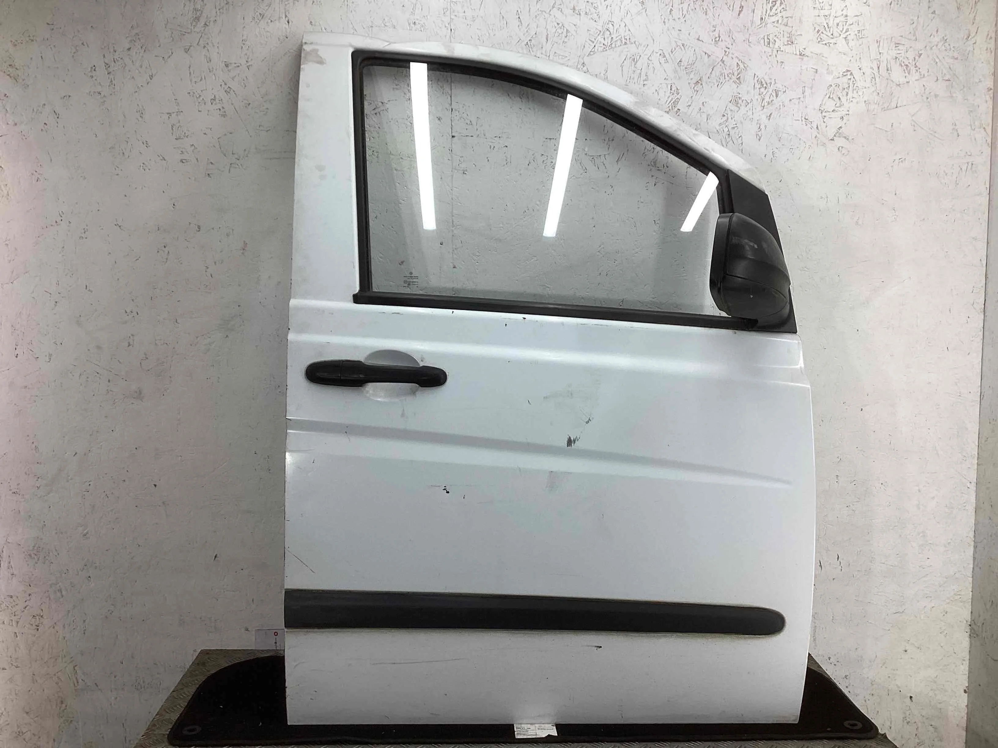 Дверь передняя правая Mercedes Vito II (W639) 2010-2014 рестайлинг  2012 2,2 CDi Дизель МКПП 6ст. Микроавтобус.