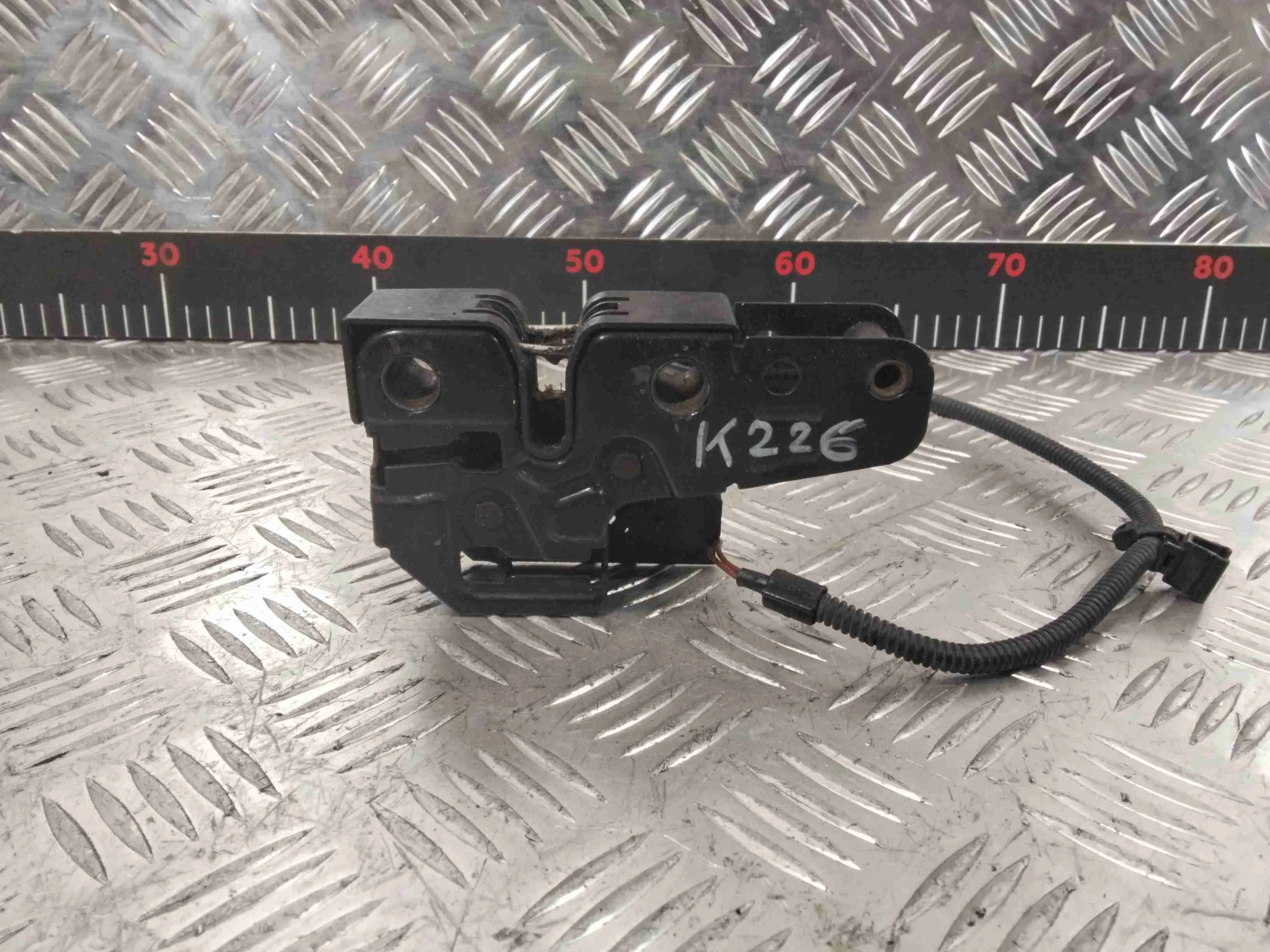 Замок капота Volkswagen Touran Touran I (1T) 2003-2006 2005 1,9 TDi Дизель МКПП 6ст. Минивэн.