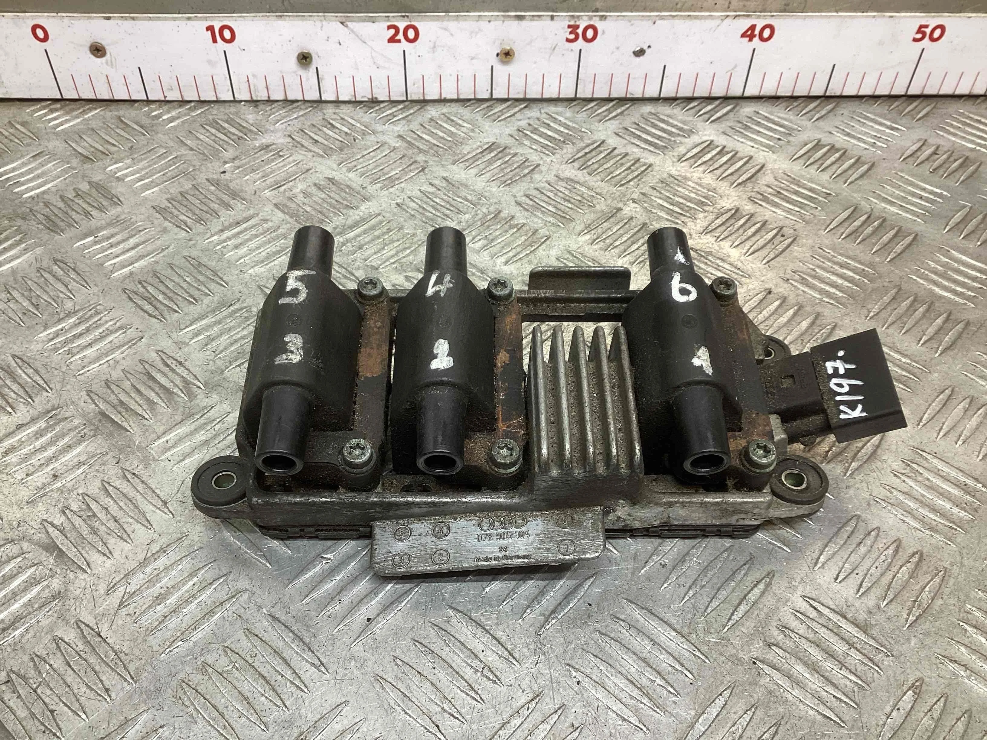 Катушка зажигания Audi A6 A6 C5 (4B) 1997-2001 2000 2,4 i Бензин МКПП 5ст. Универсал.