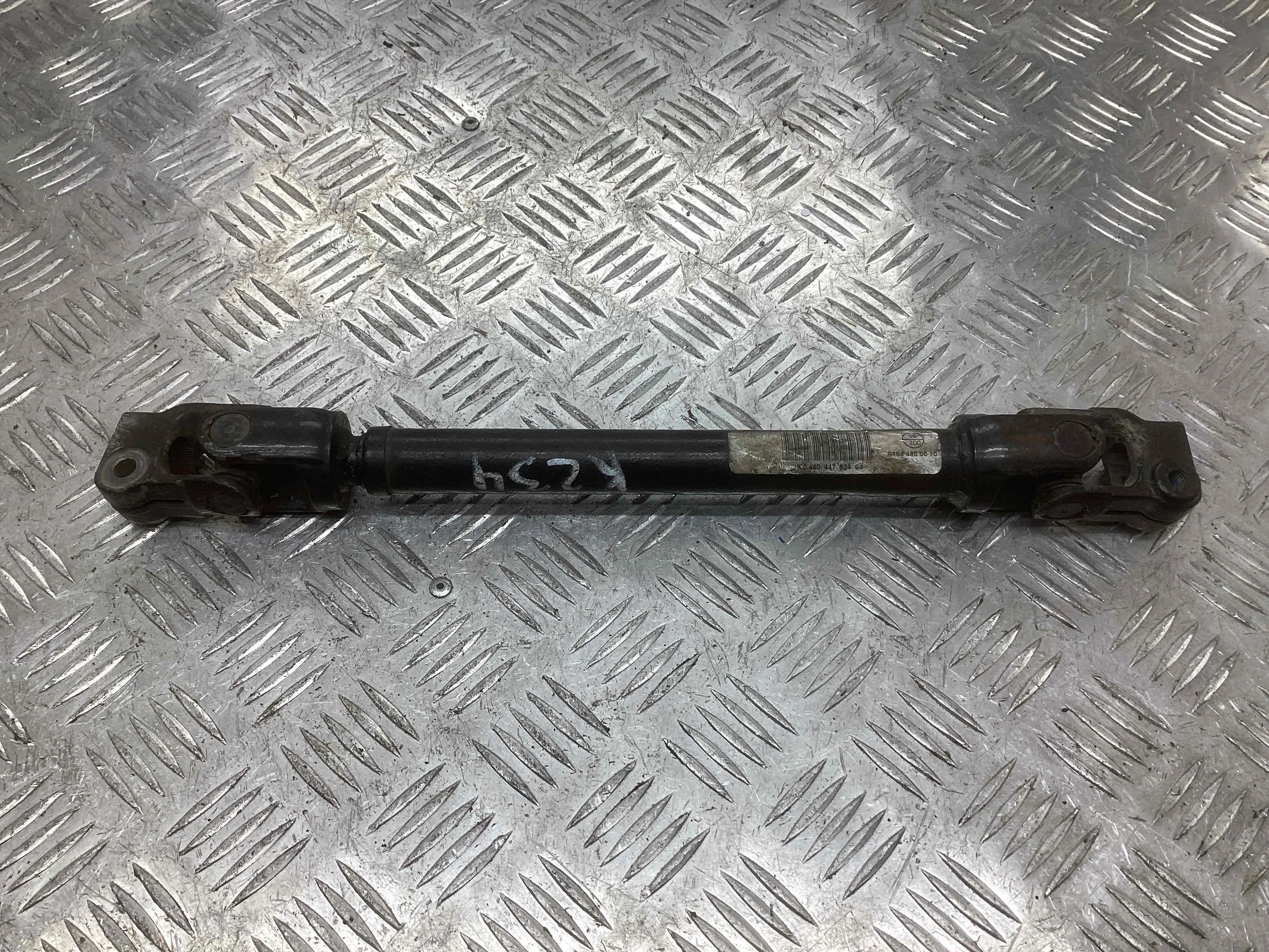 Рулевой карданчик Mercedes ML (W164) 2005-2011  2006 3,0 CDi Дизель АКПП Внедорожник.