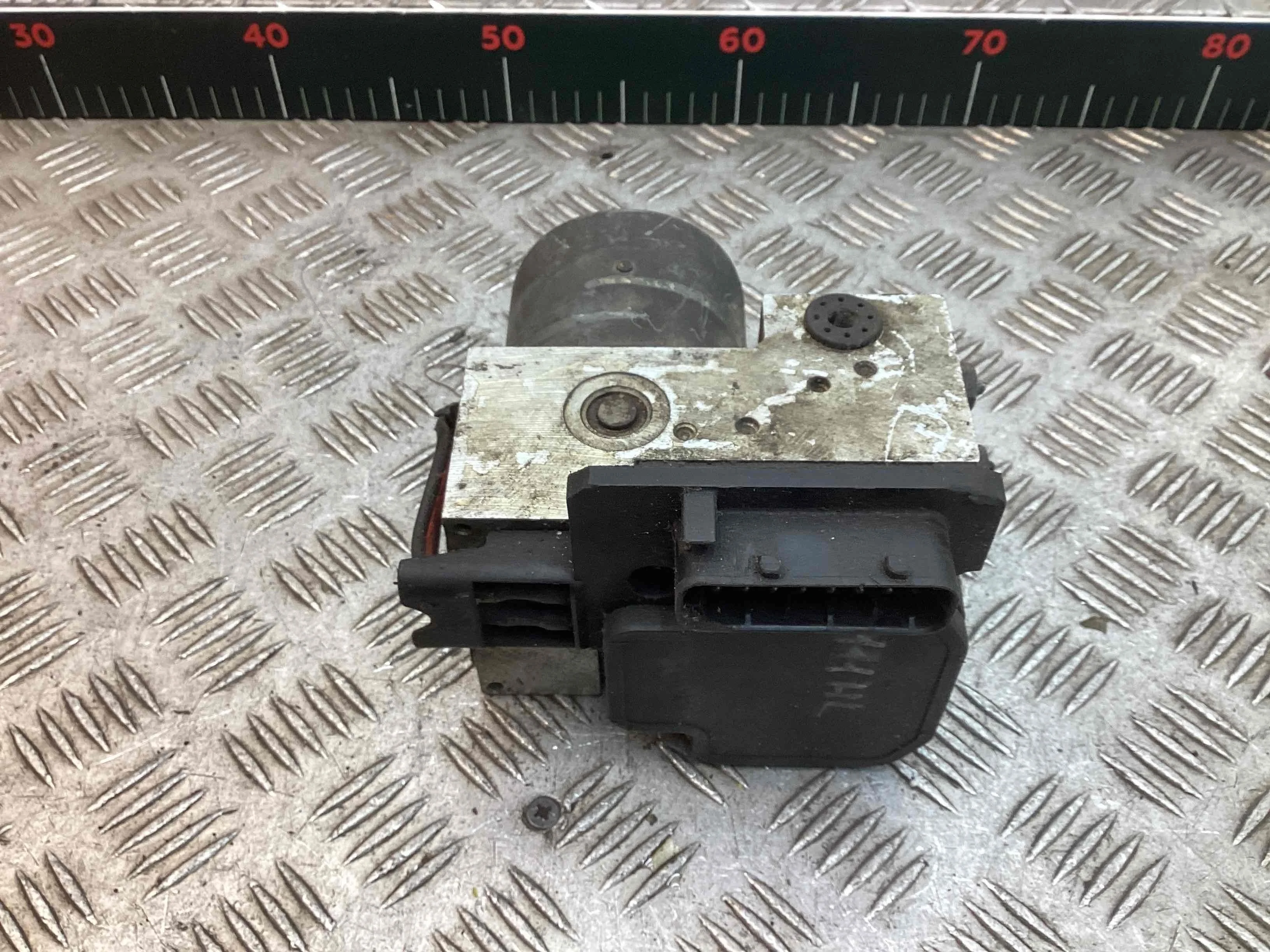 Блок ABS Audi A4 A4 B6 (8EC, 8E5) 2000-2004 2000 1,9 TDi Дизель МКПП 5ст. Универсал.
