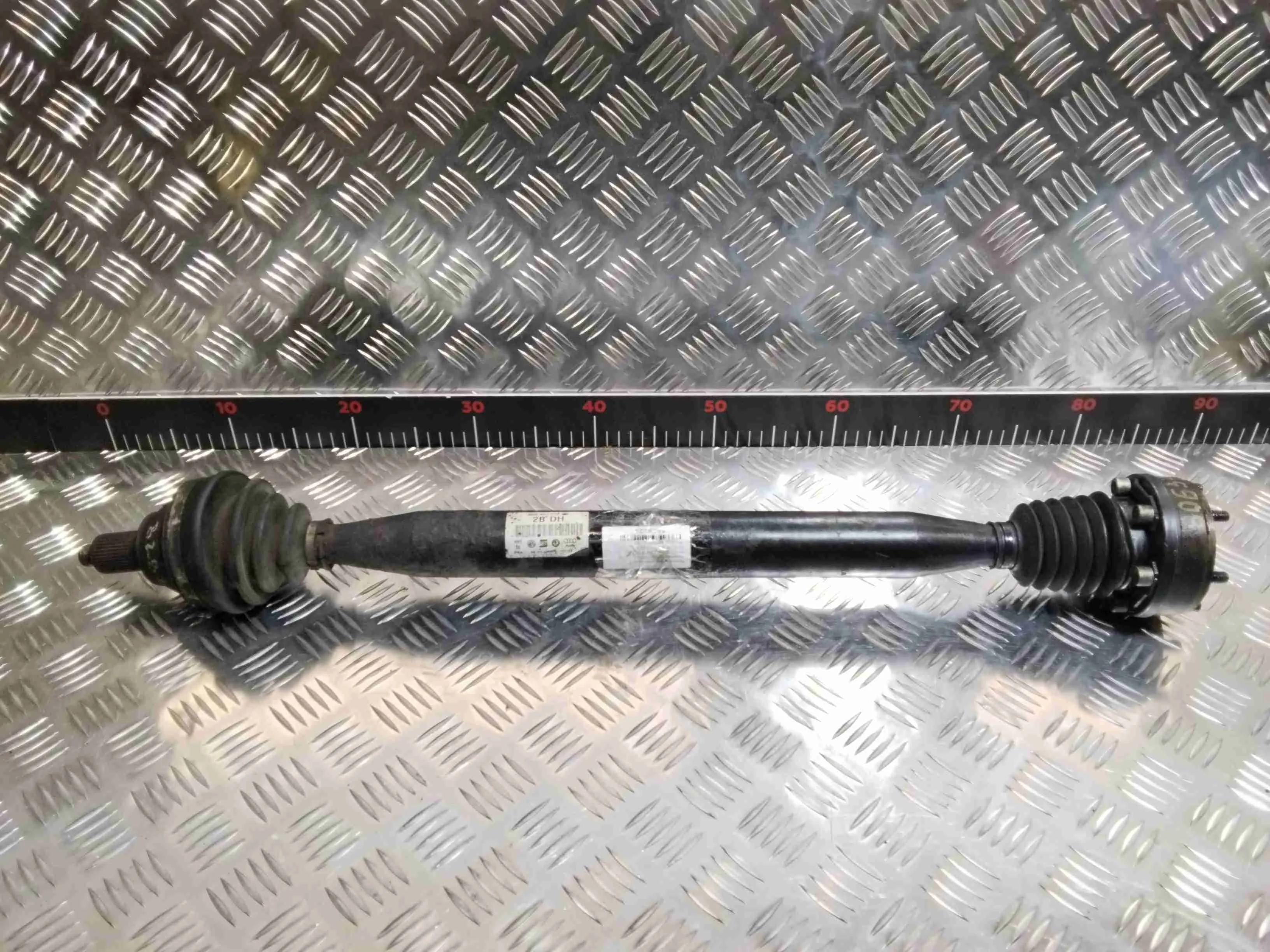 Полуось передняя правая (приводной вал, ШРУС) Seat Ibiza Ibiza III (6L) 2002-2008 2008 1,2 i Бензин МКПП 5ст. Хэтчбек 3дв.