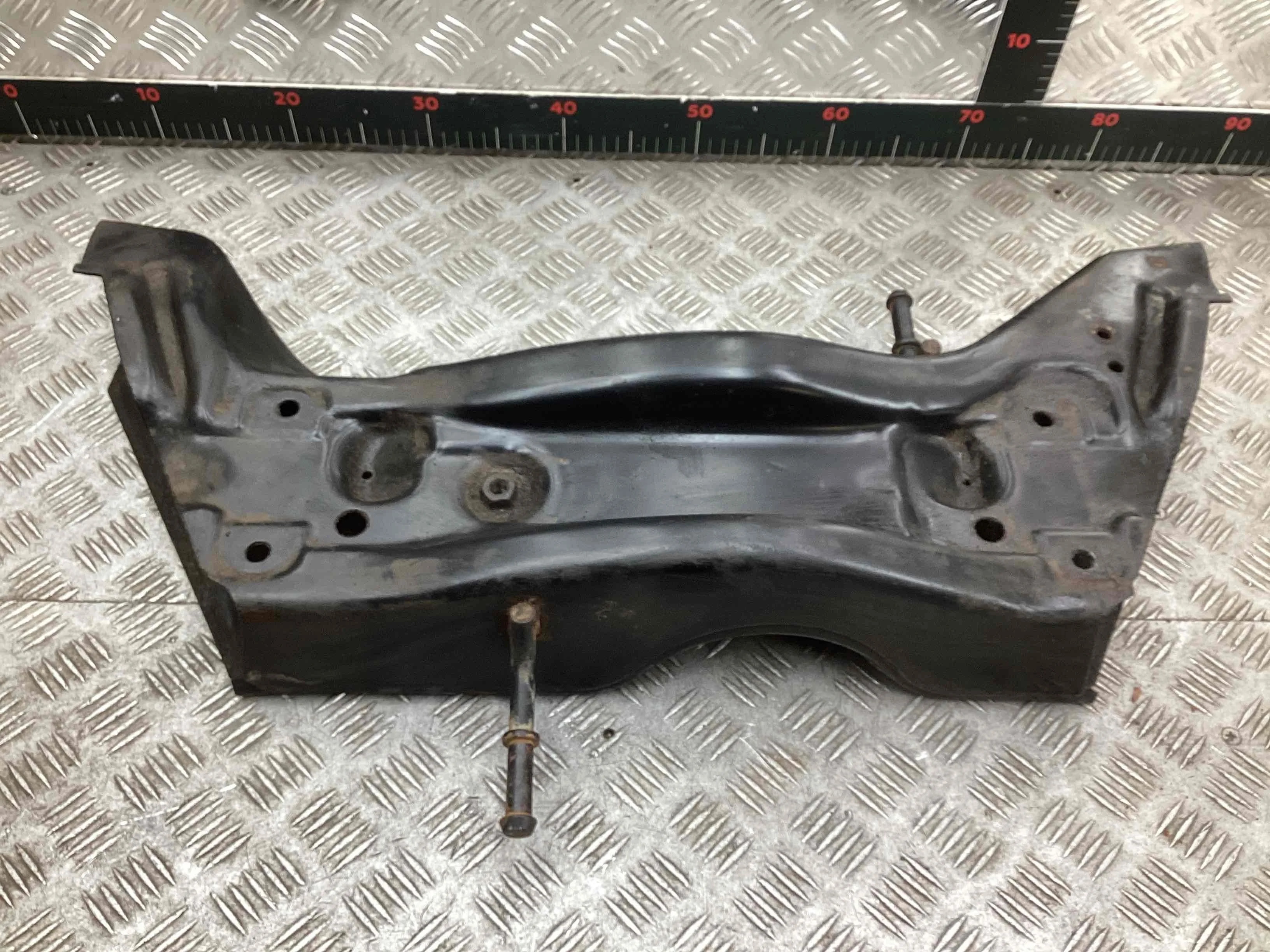 Балка подвески передняя (подрамник) Seat Ibiza Ibiza III (6L) 2002-2008 2008 1,2 i Бензин МКПП 5ст. Хэтчбек 3дв.