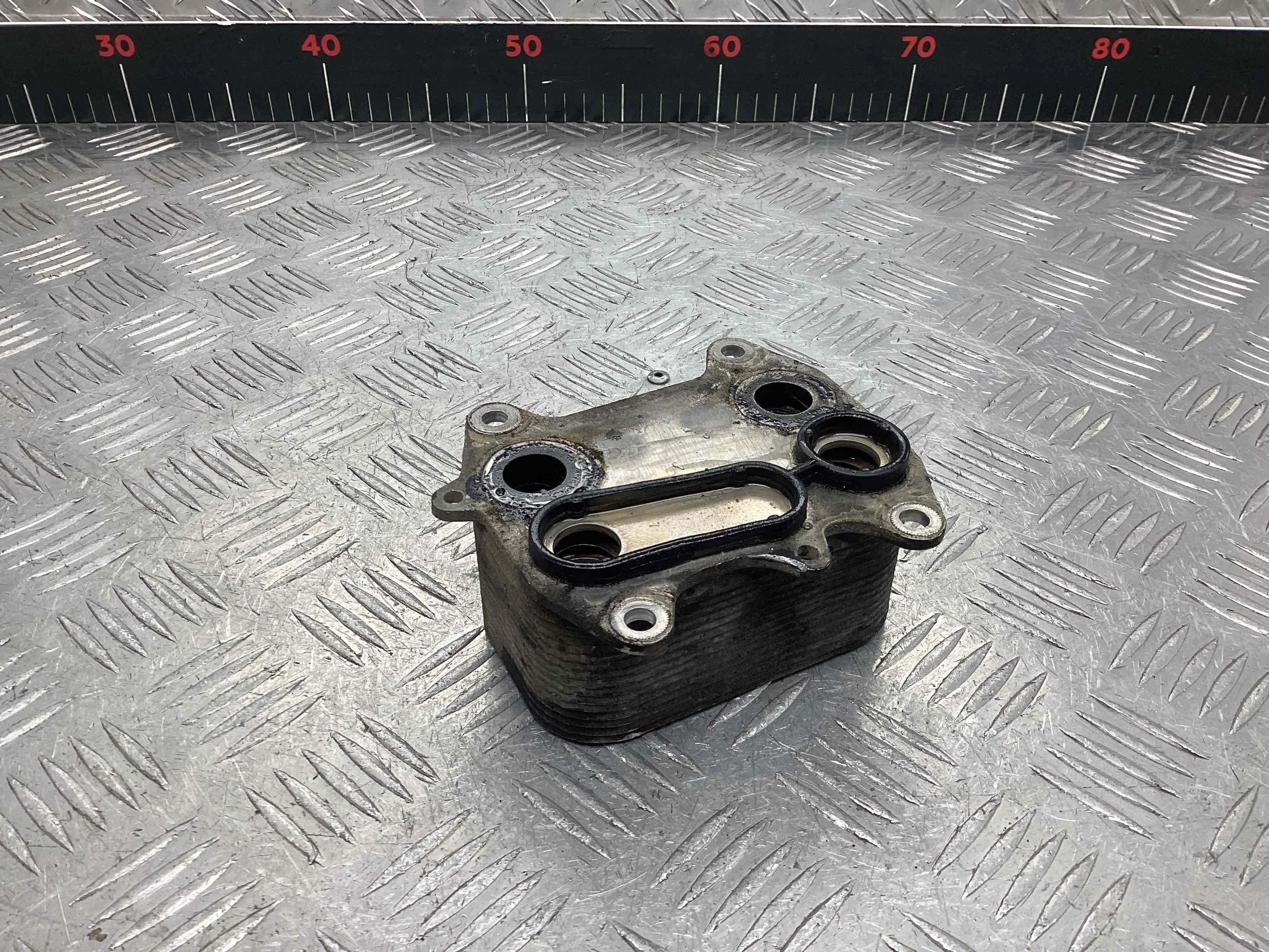 Теплообменник масляного фильтра Volkswagen Amarok Amarok I (2H) 2010-2016 2012 2,0 biTDi Дизель МКПП Пикап.