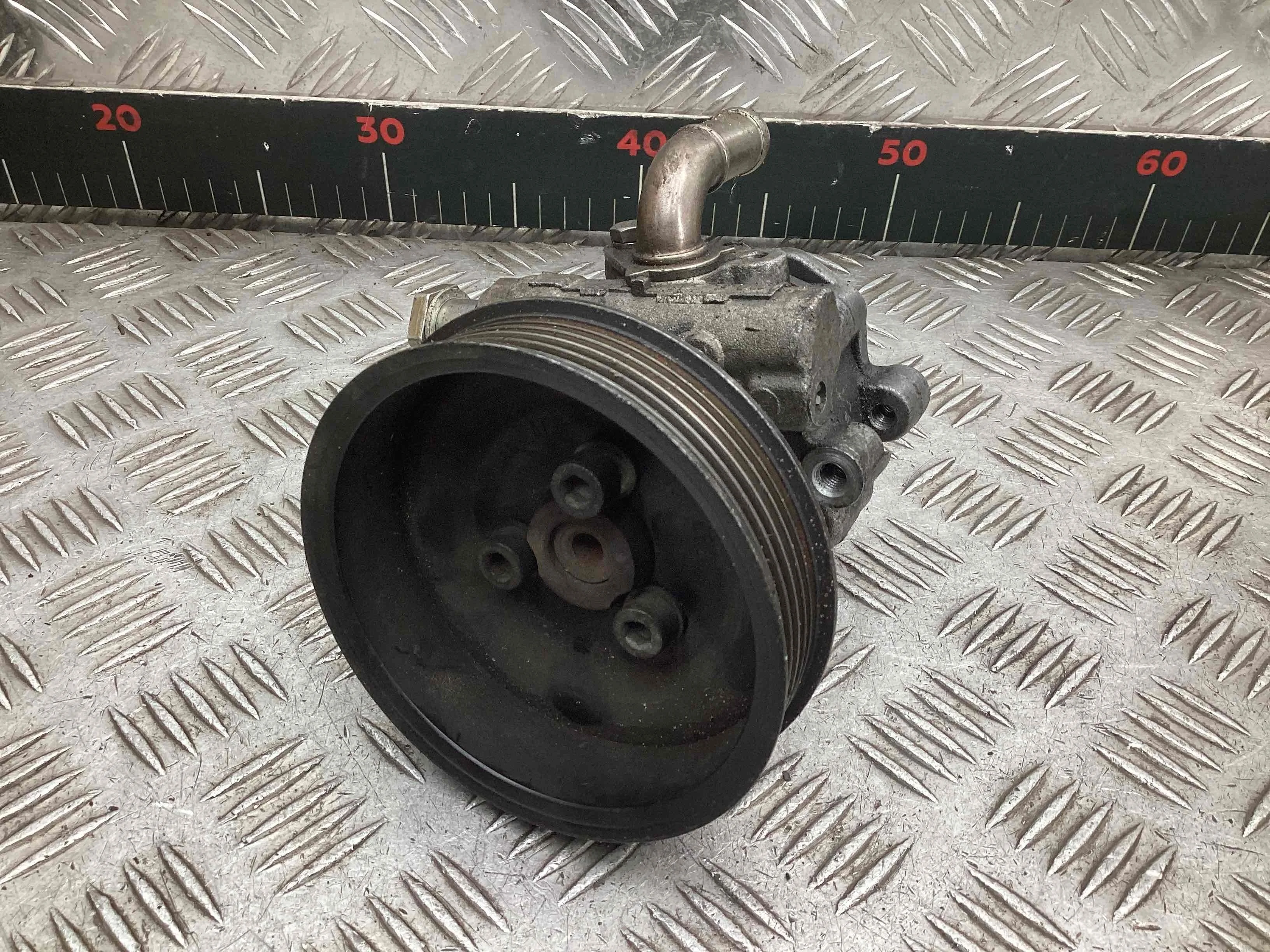 Насос гидроусилителя руля Volkswagen Golf Golf IV (1J) 1997-2004 2000 1,4 i Бензин МКПП Хэтчбек.