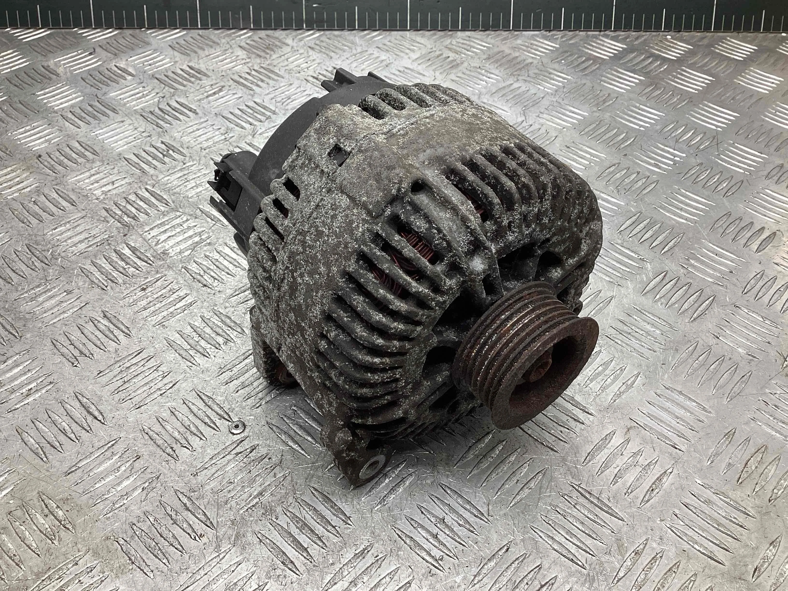 Генератор Audi A6 A6 C6 (4F) 2004-2008 2007 3,0 TDi Дизель АКПП Универсал.