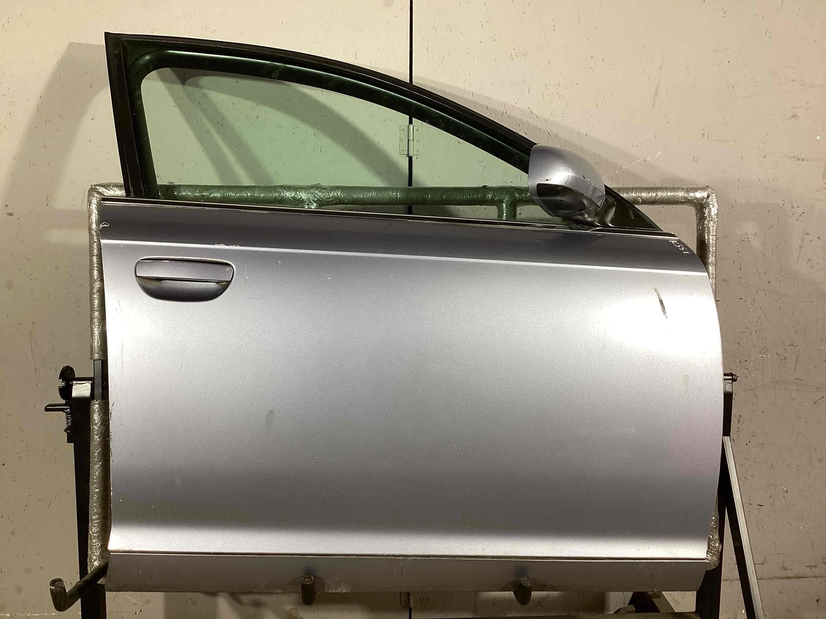 Дверь передняя правая Audi A6 A6 C6 (4F) 2004-2008 2007 3,0 TDi Дизель АКПП Универсал.