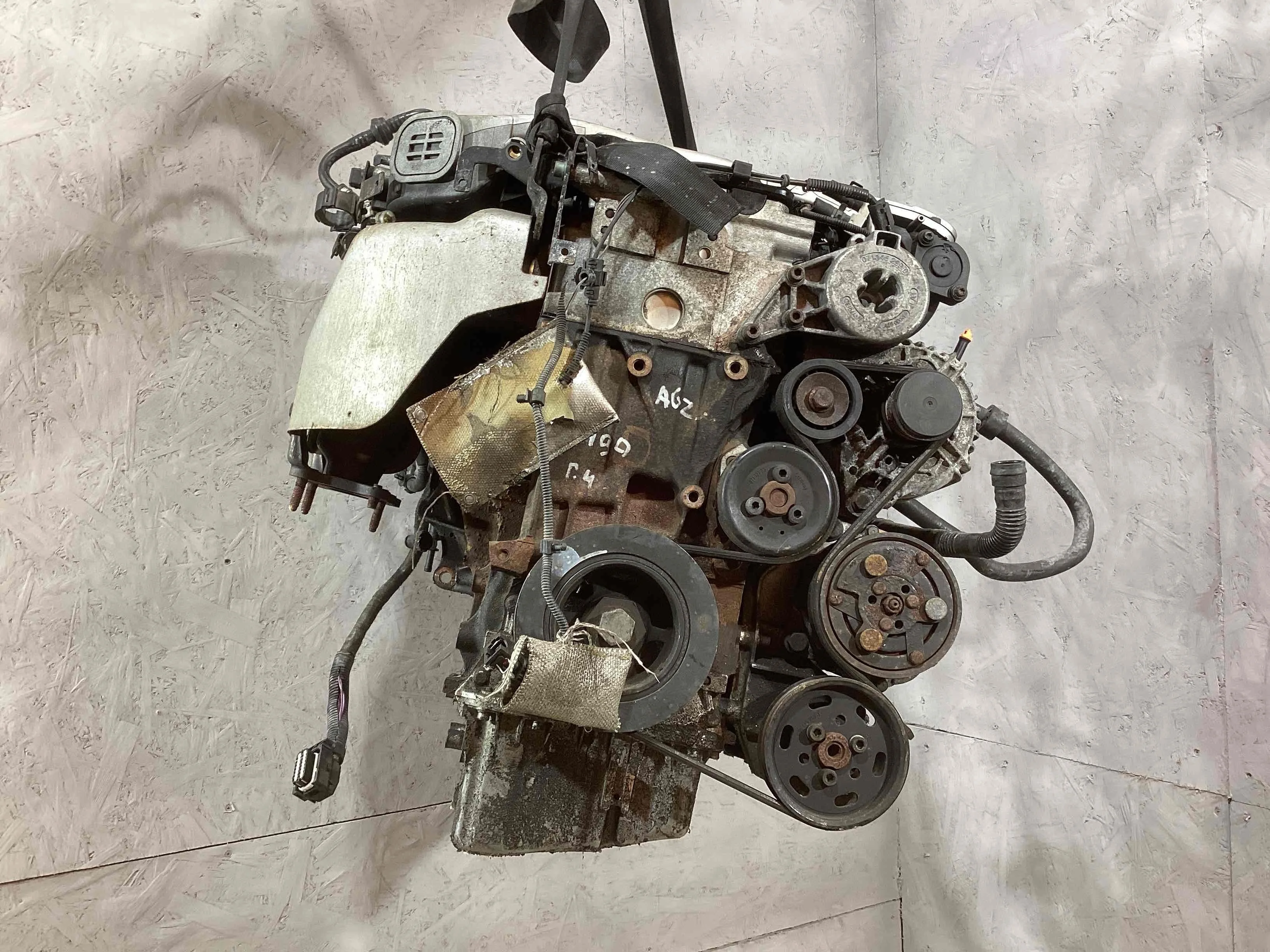 Двигатель Volkswagen Bora Bora (1J) 1998-2005 1998 2,3 i Бензин МКПП 5ст. Седан.
