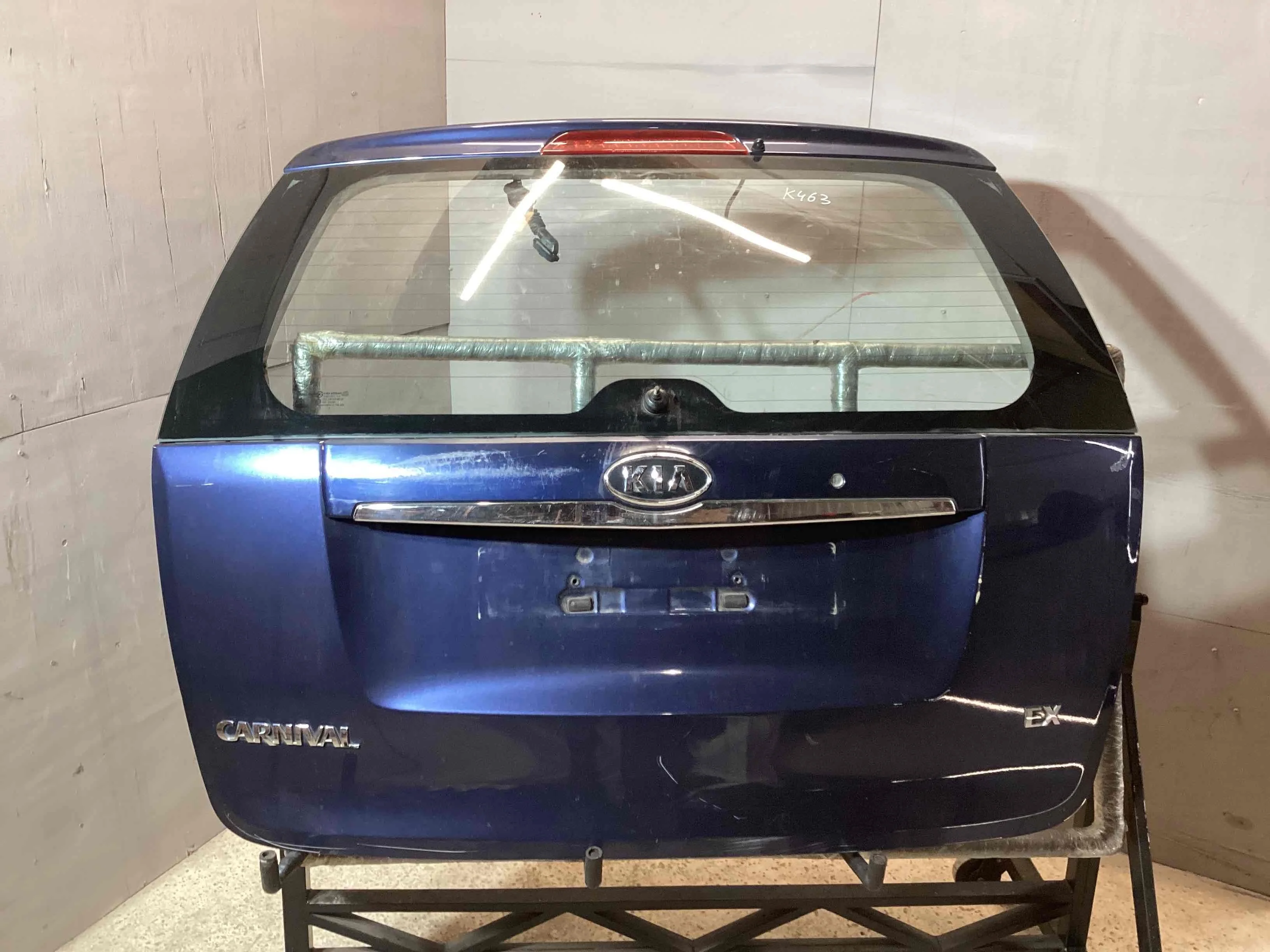Крышка багажника (дверь 3-5) Kia Carnival Carnival II (VQ) 2006-2014 2008 2,7 i Бензин МКПП 5ст. Минивэн.