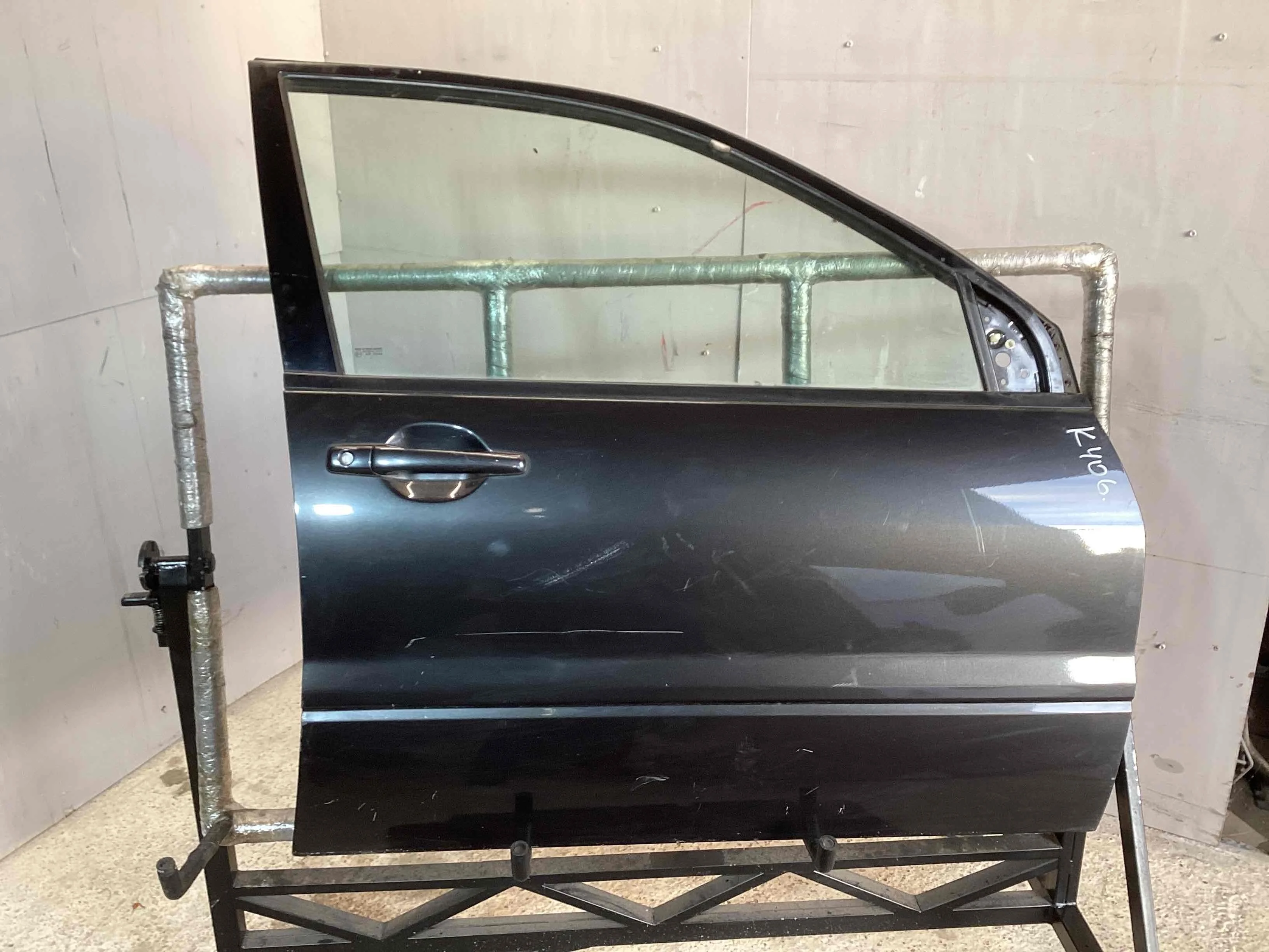 Дверь передняя правая Mitsubishi Lancer Lancer 9 (CS) 2003-2005 рестайлинг 2003 1,6 i Бензин АКПП Седан.