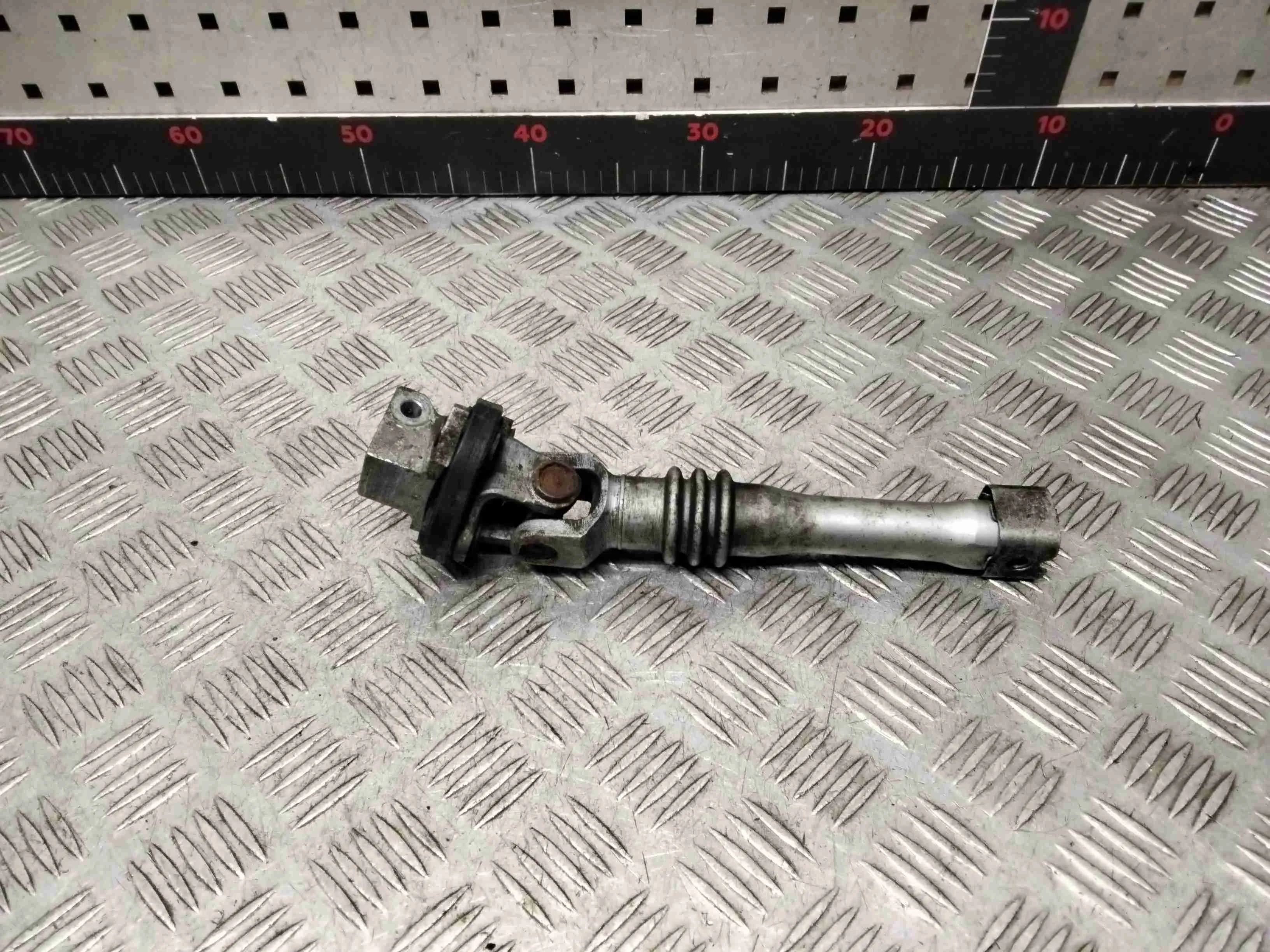 Рулевой карданчик Mercedes C (W203) 2000-2004  2002 2,2 CDi Дизель АКПП Купе.
