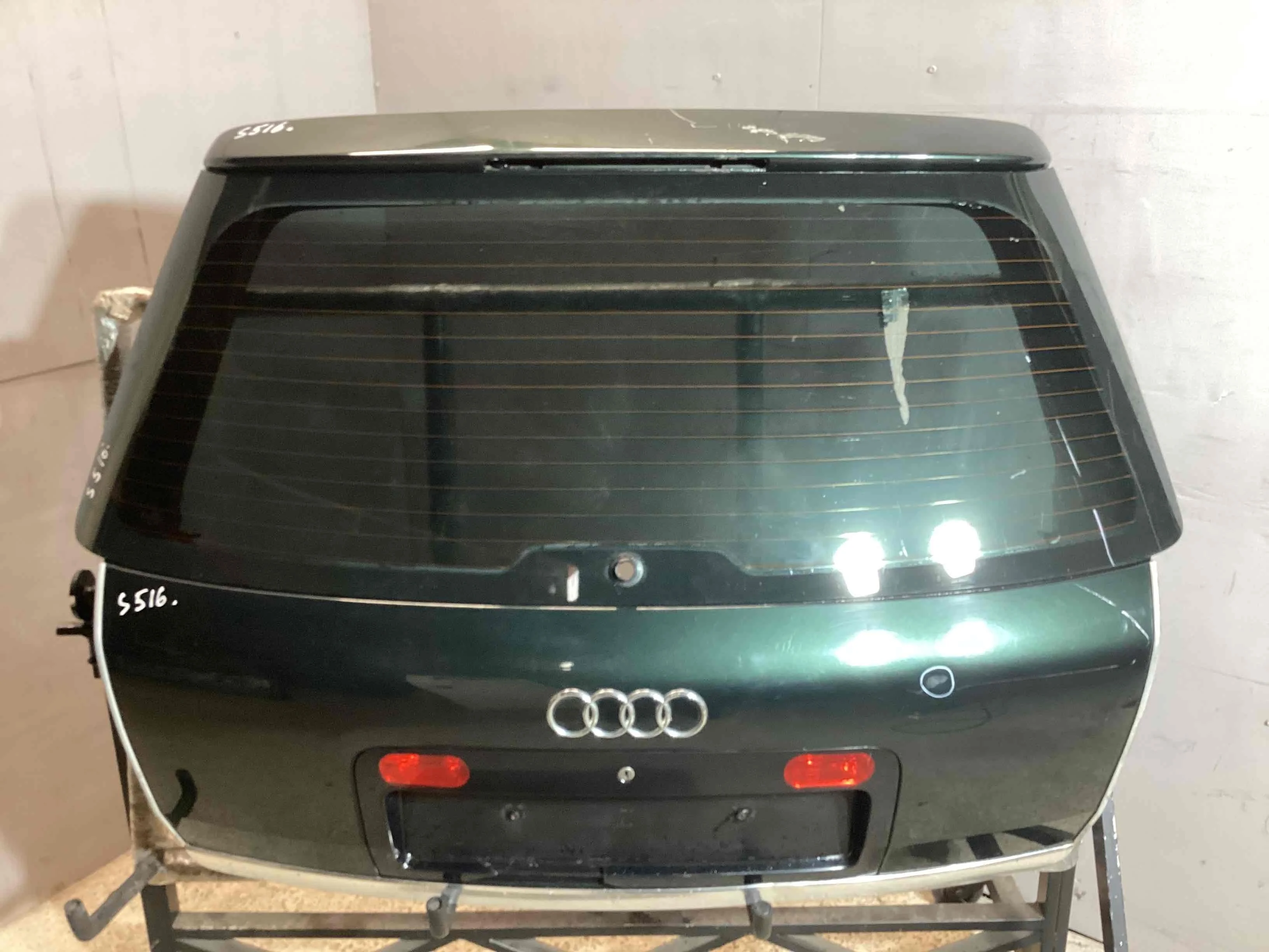 Крышка багажника (дверь 3-5) Audi A6 A6 C5 (4B) 2001-2004 рестайлинг 2003 2,5 TDi Дизель Вариатор Универсал.