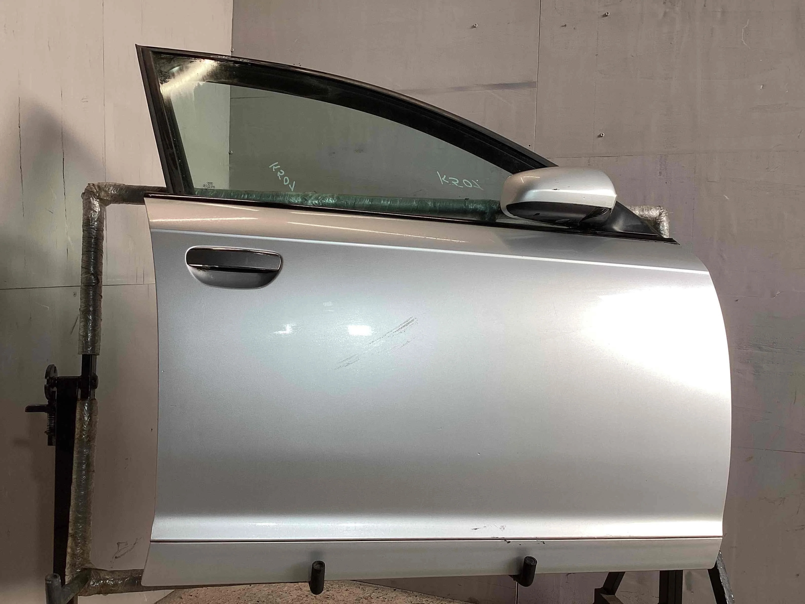 Дверь передняя правая Audi A6 A6 C6 (4F) 2004-2008 2006 2,4 i Бензин Вариатор Седан.
