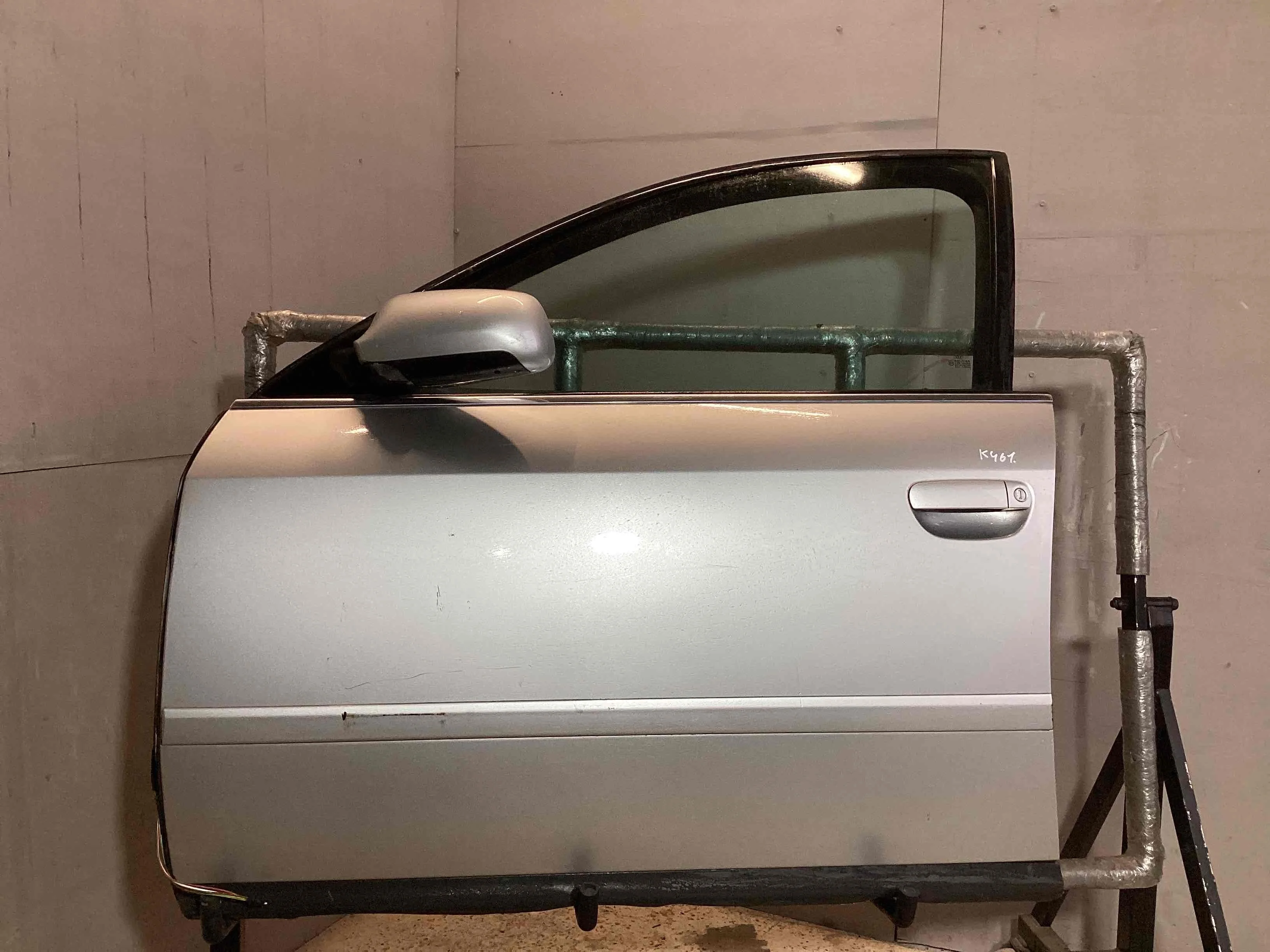 Дверь передняя левая Audi A6 A6 C5 (4B) 2001-2004 рестайлинг 2001 2,0 i Бензин Вариатор Седан.