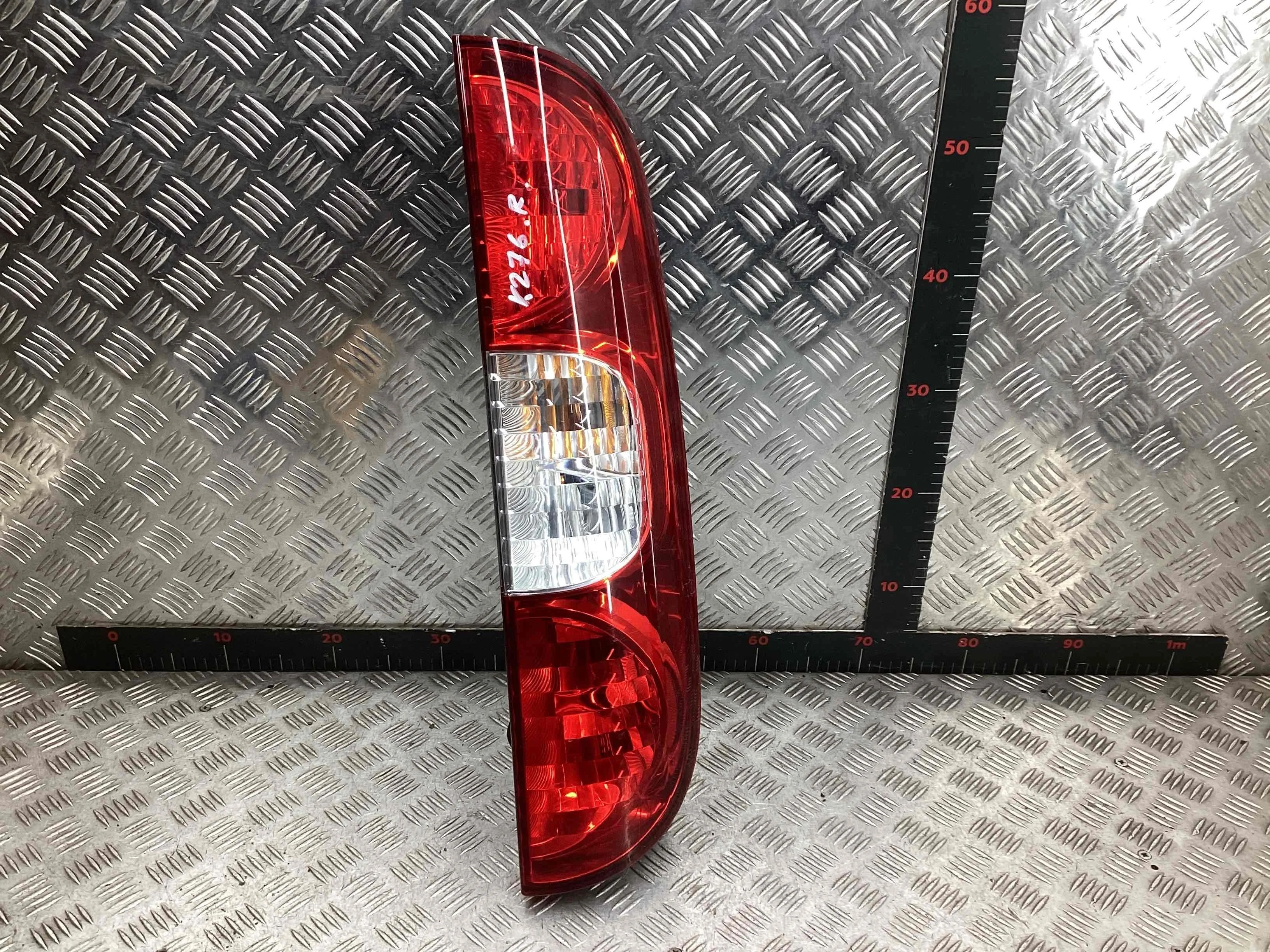 Фонарь задний правый Fiat Doblo Doblo I (223) 2005-2009 рестайлинг 2006 1,9 JTD Дизель МКПП 5ст. Фургон.