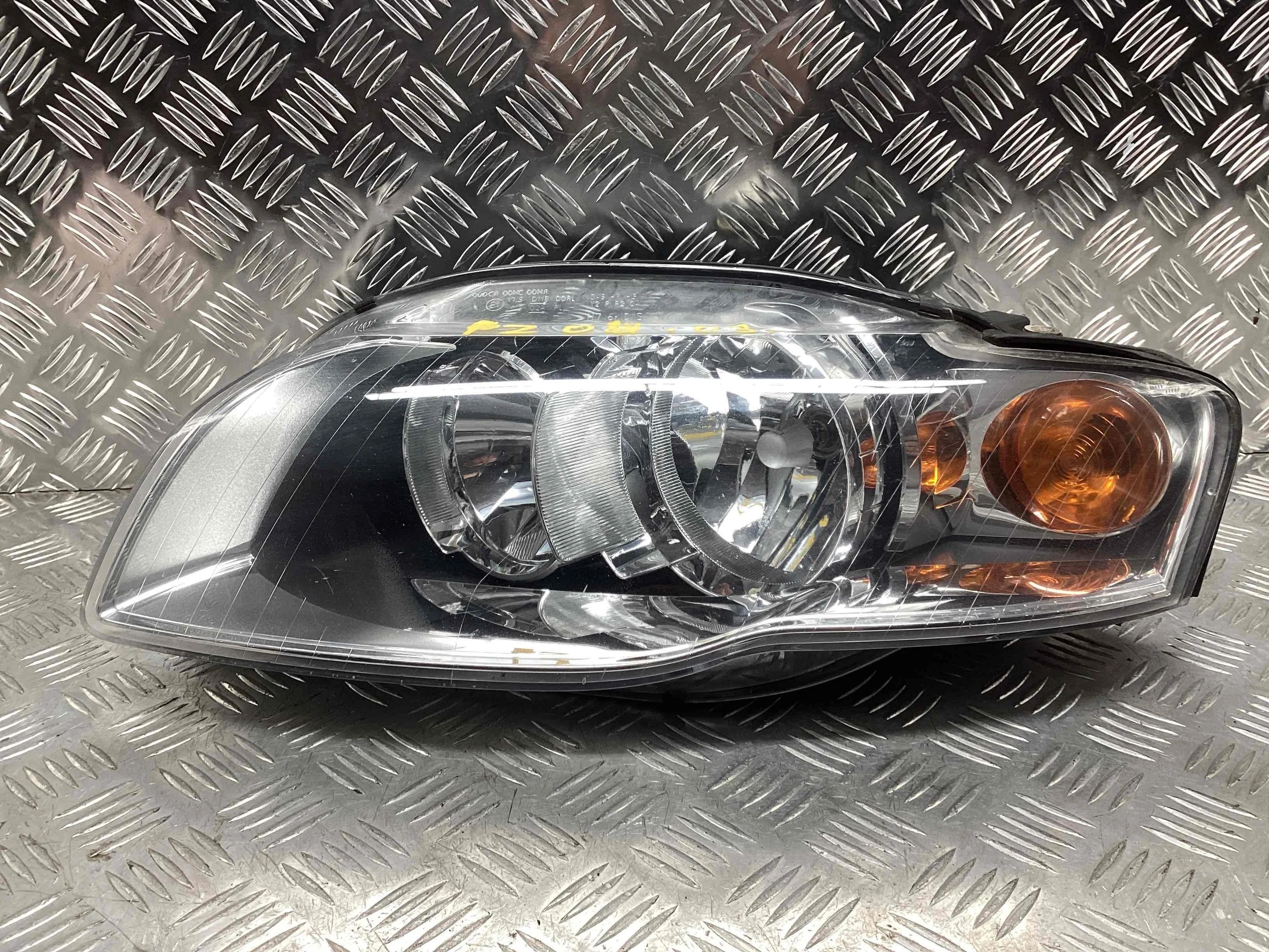 Фара левая Audi A4 A4 B7 (8EC, 8ED) 2004-2008 2005 2,0 i Бензин Вариатор Седан.