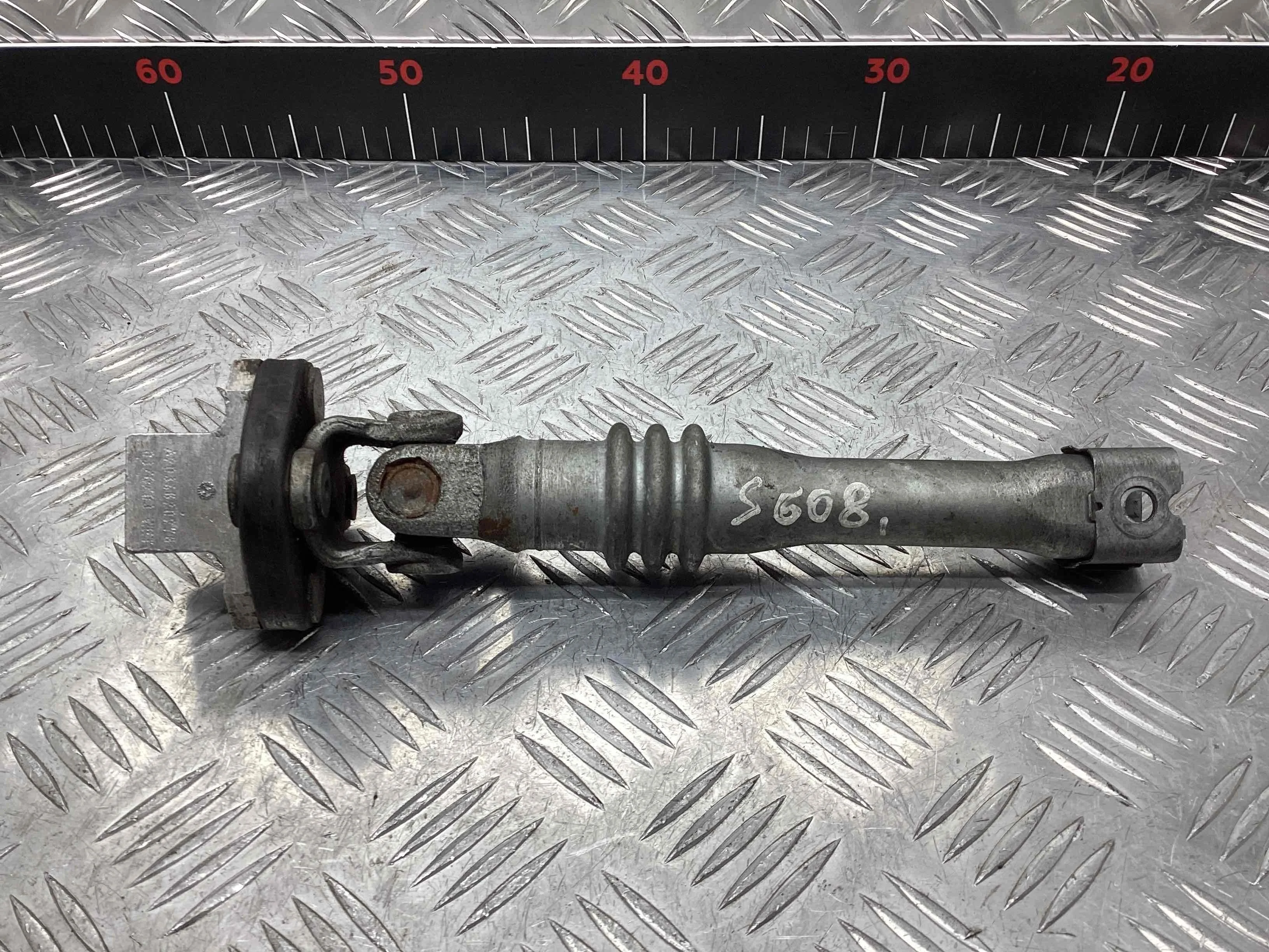 Рулевой карданчик Mercedes C (W203) 2000-2004  2003 2,2 CDi Дизель АКПП Седан.