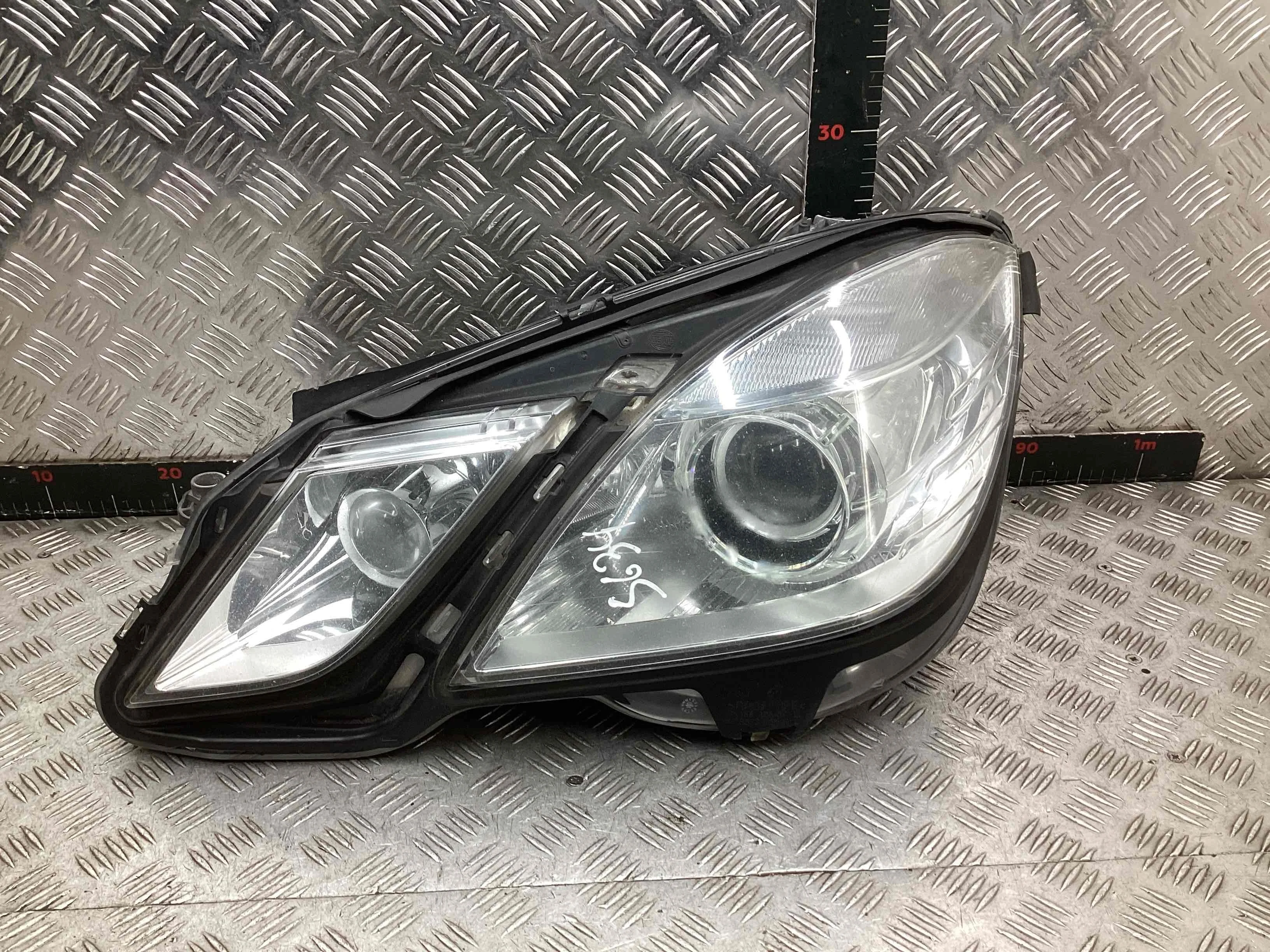 Фара левая Mercedes E (W212) 2009-2013  2010 3,0 CDi Дизель АКПП Универсал.