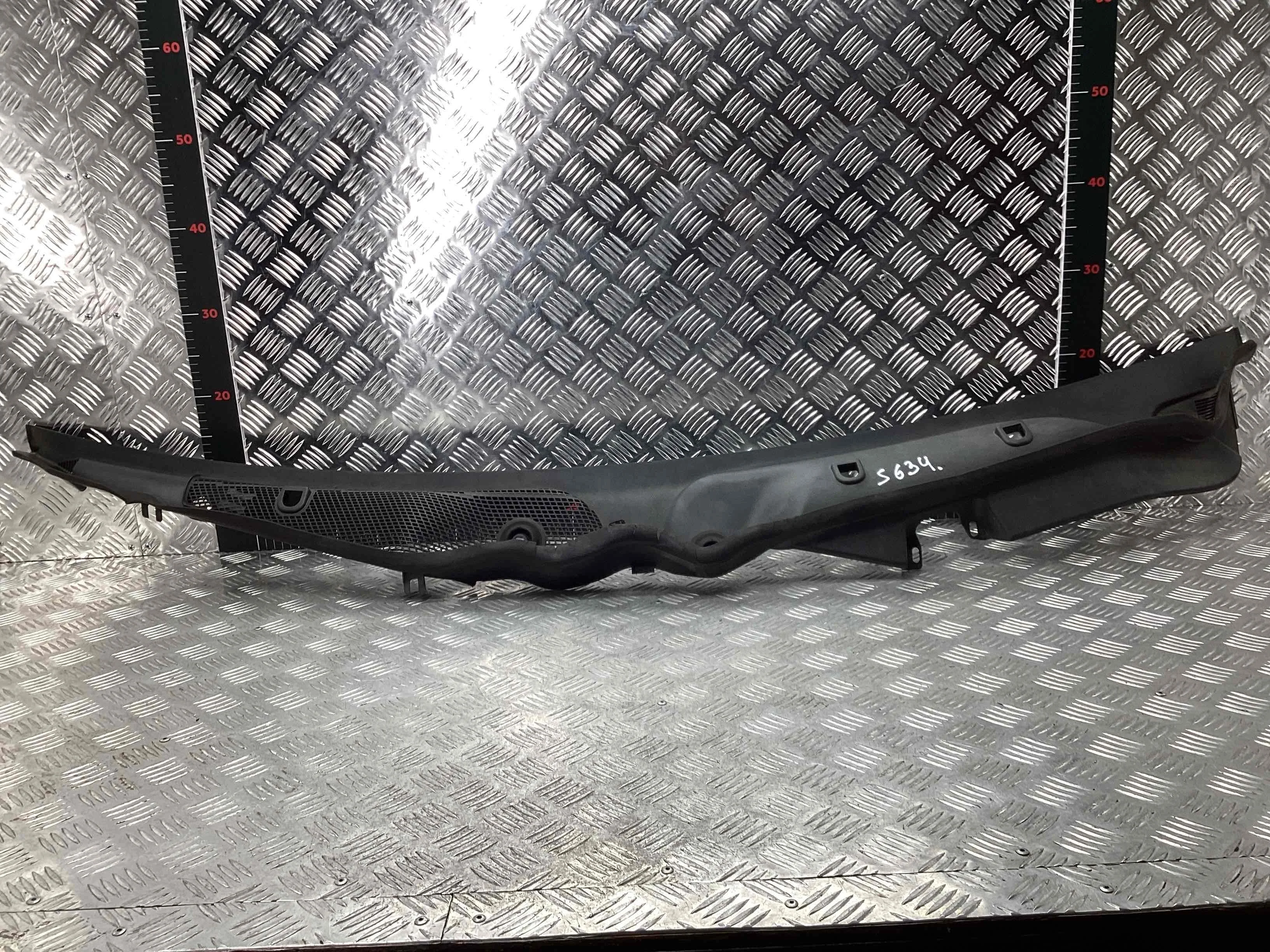 Дождевик Mercedes E (W212) 2009-2013  2010 3,0 CDi Дизель АКПП Универсал.