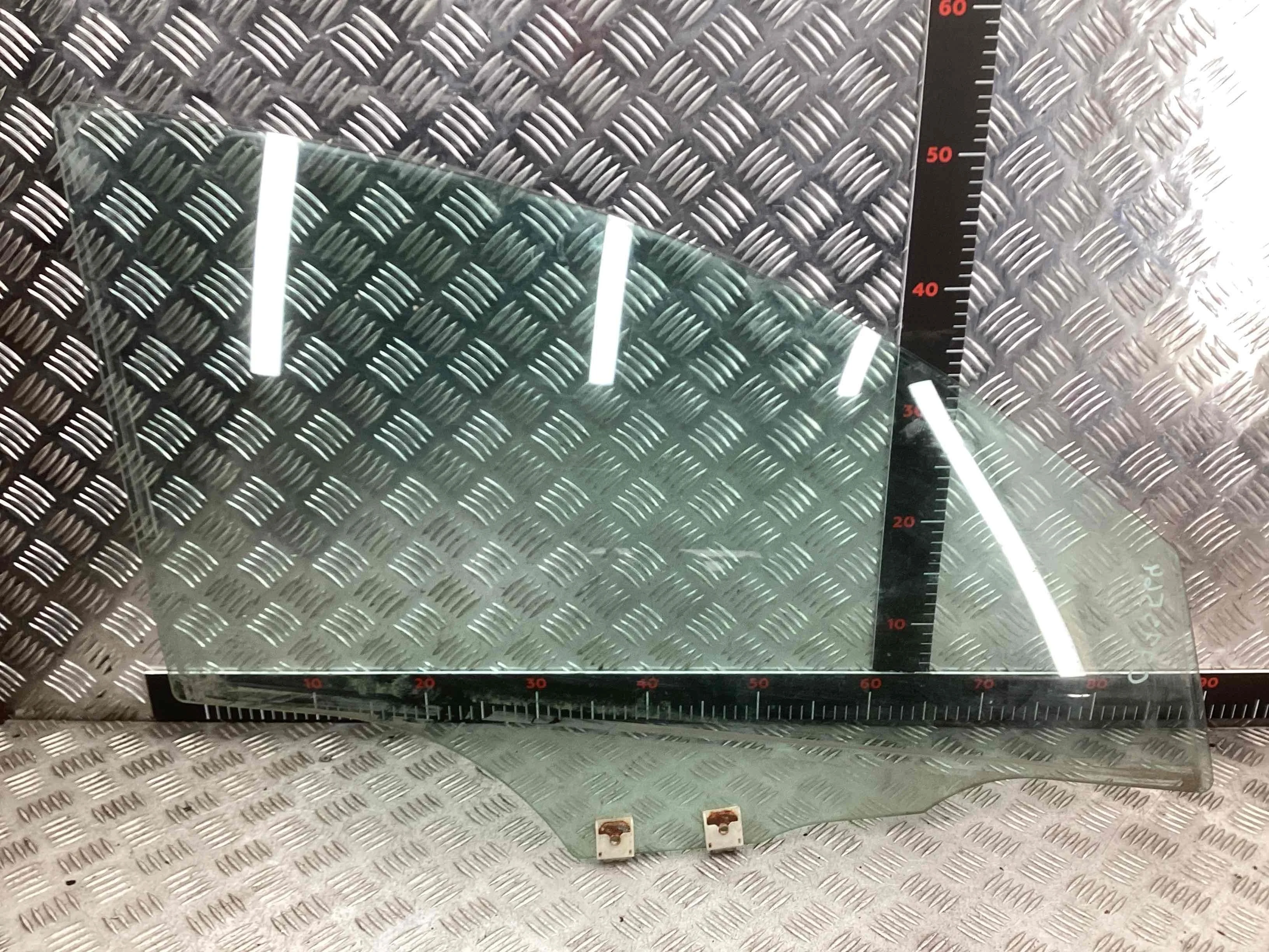 Стекло двери передней правой Mazda 3 3 I (BK) 2003-2009 2008 1,6 i Бензин МКПП Хэтчбек 5дв.