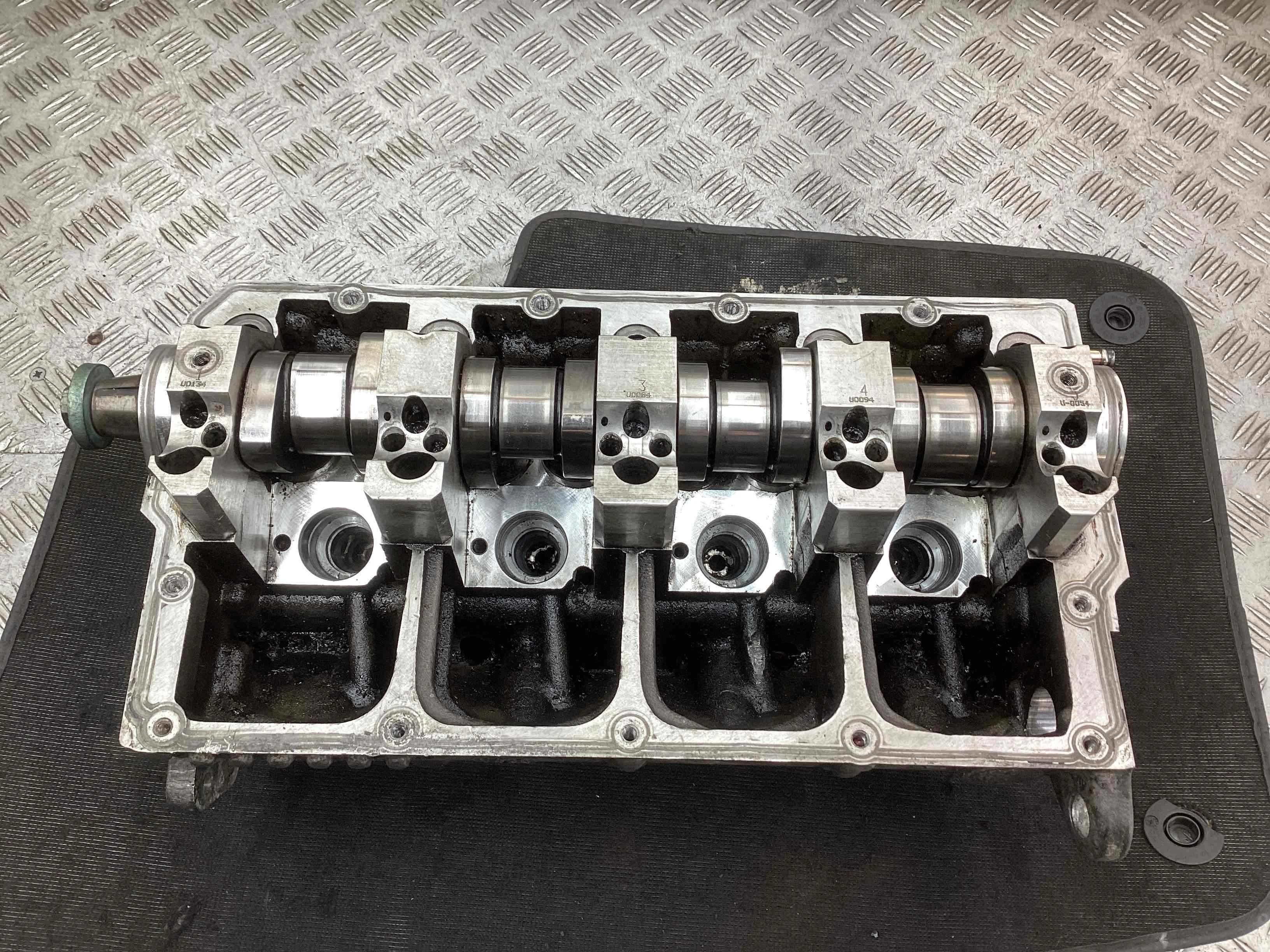 Головка блока цилиндров Volkswagen Touran Touran I (1T) 2003-2006 2004 1,9 TDi Дизель МКПП 6ст. Минивэн.