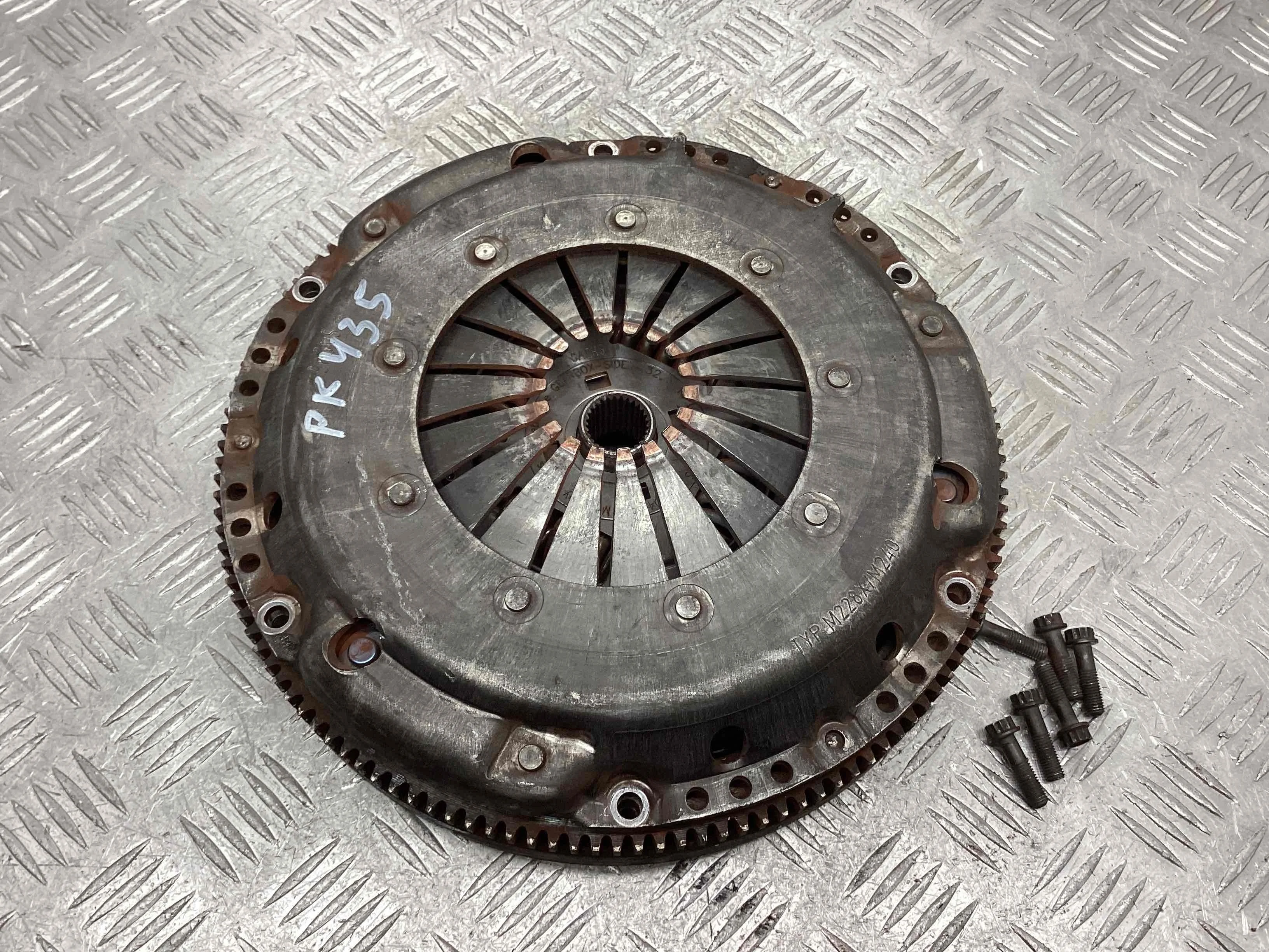 Комплект сцепления Volkswagen Passat Passat B4 (3A) 1993-1997 1996 1,9 TDi Дизель МКПП 5ст. Универсал.