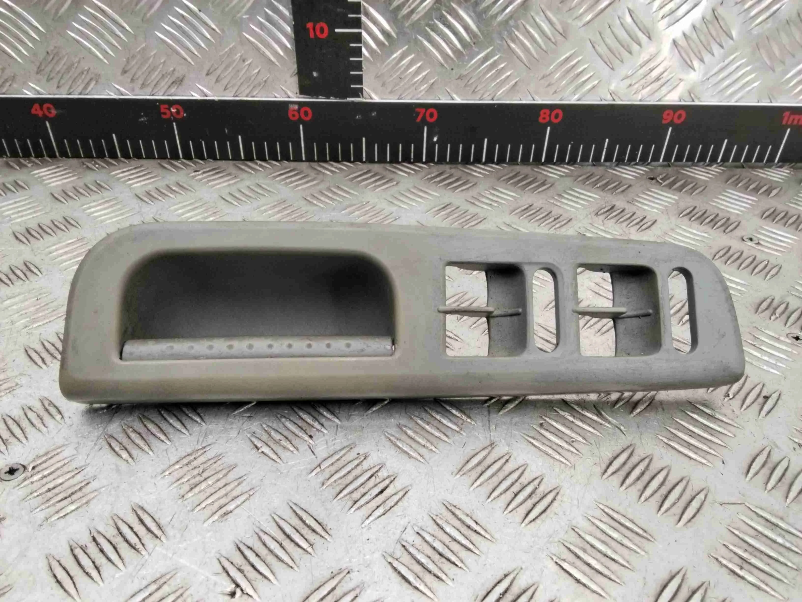Ручка внутренняя передняя левая Volkswagen Passat Passat B5 (3B) 1996-2000 1998 1,6 i Бензин МКПП 5ст. Седан.