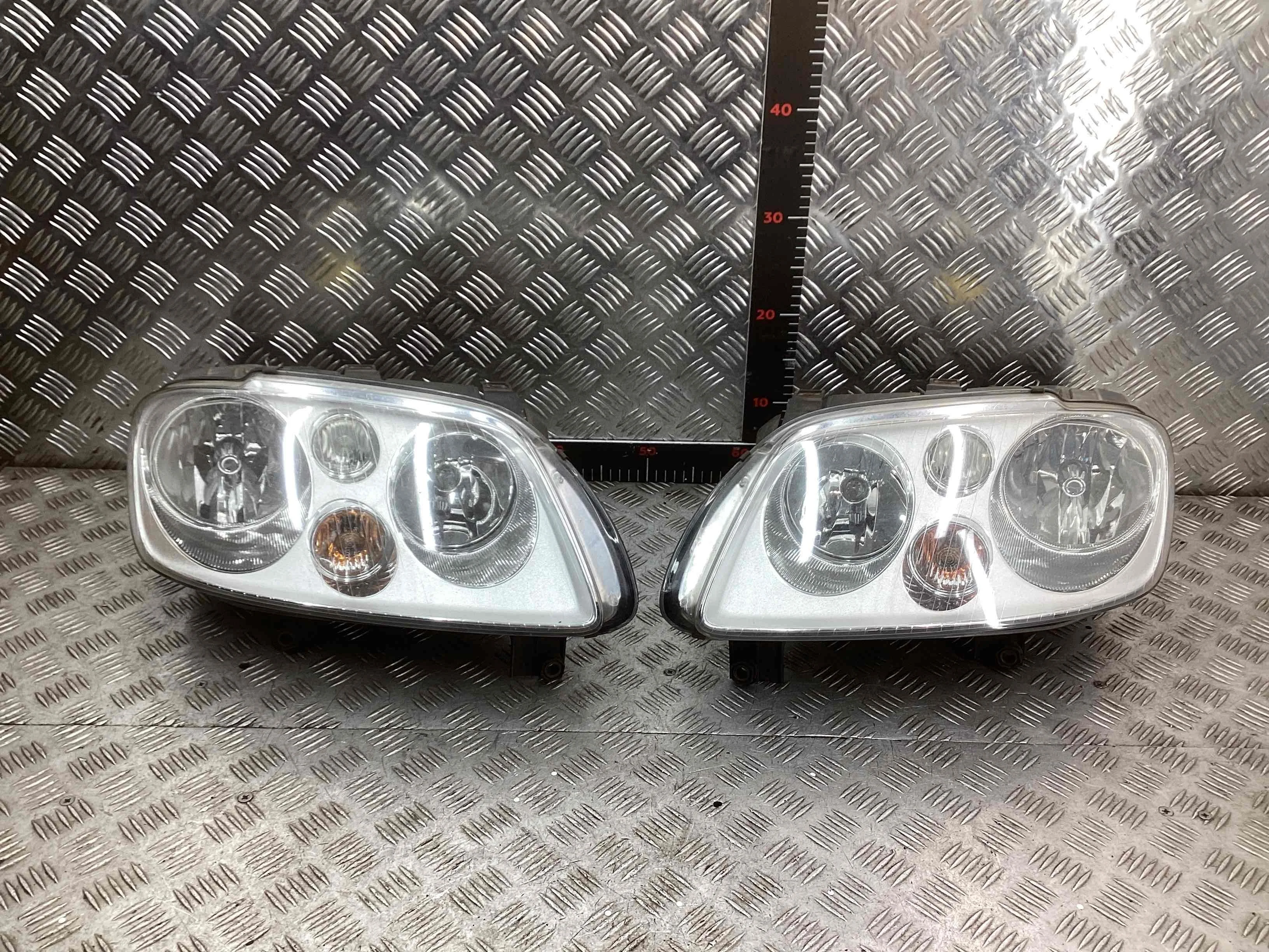 Фара левая Volkswagen Touran Touran I (1T) 2003-2006 2006 1,9 TDi Дизель МКПП 6ст. Минивэн.