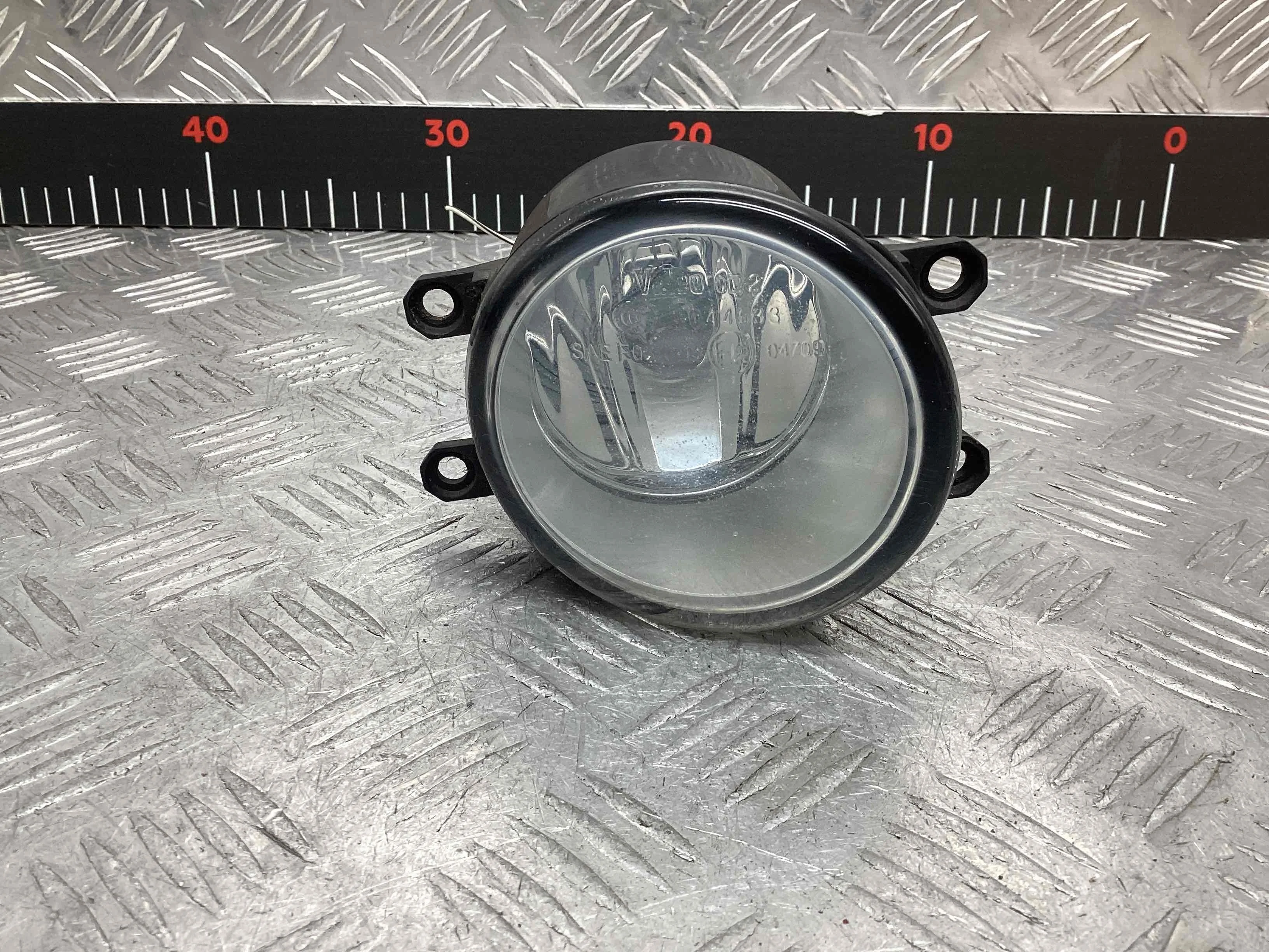 Фара противотуманная правая Toyota Avensis Avensis II (T250) 2003-2008 2007 2,0 D-4D Дизель МКПП 6ст. Универсал.
