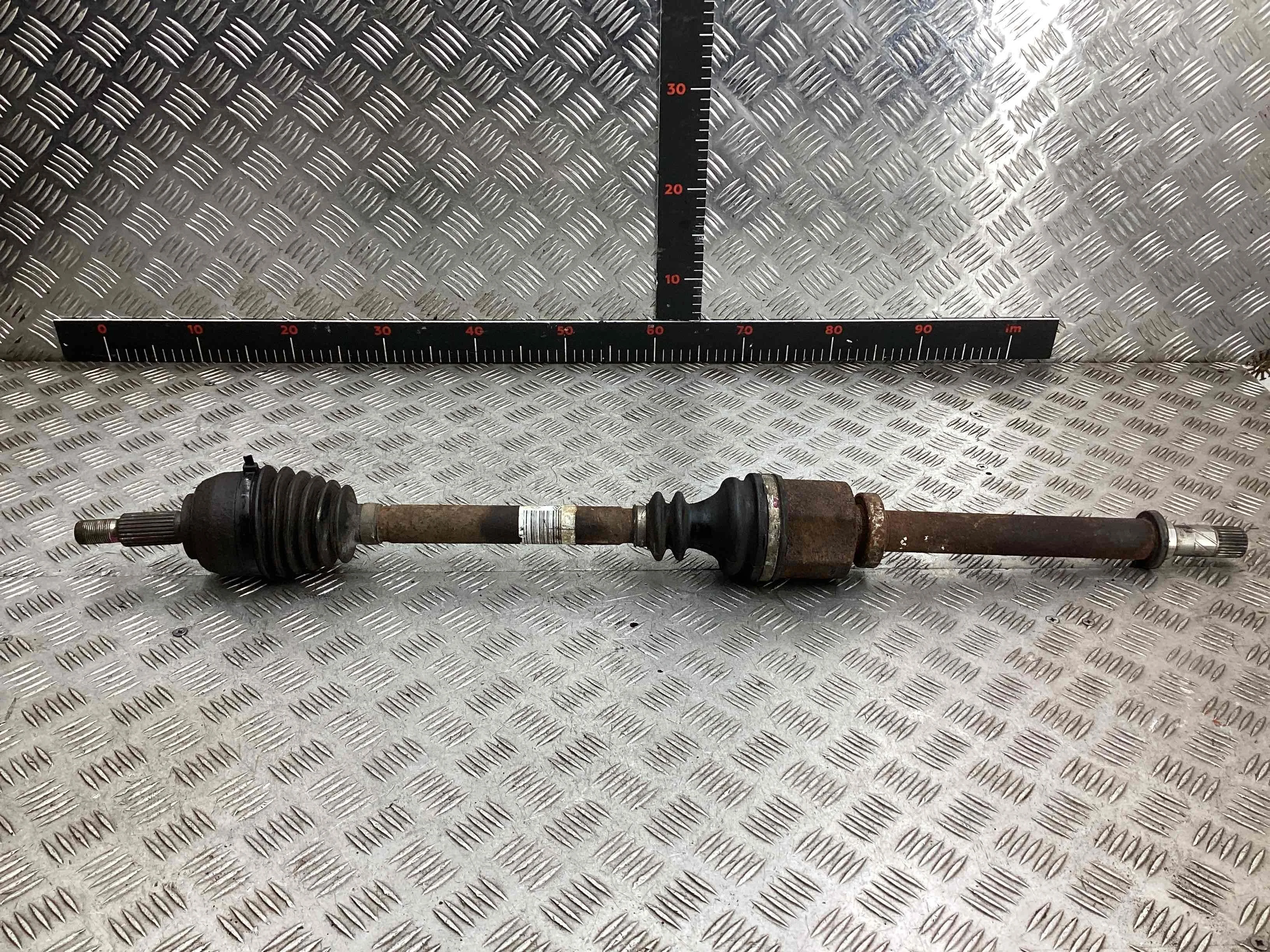 Полуось передняя правая (приводной вал, ШРУС) Renault Megane Megane II 2006-2009 рестайлинг 2008 1,5 DCi Дизель МКПП 6ст. Универсал.