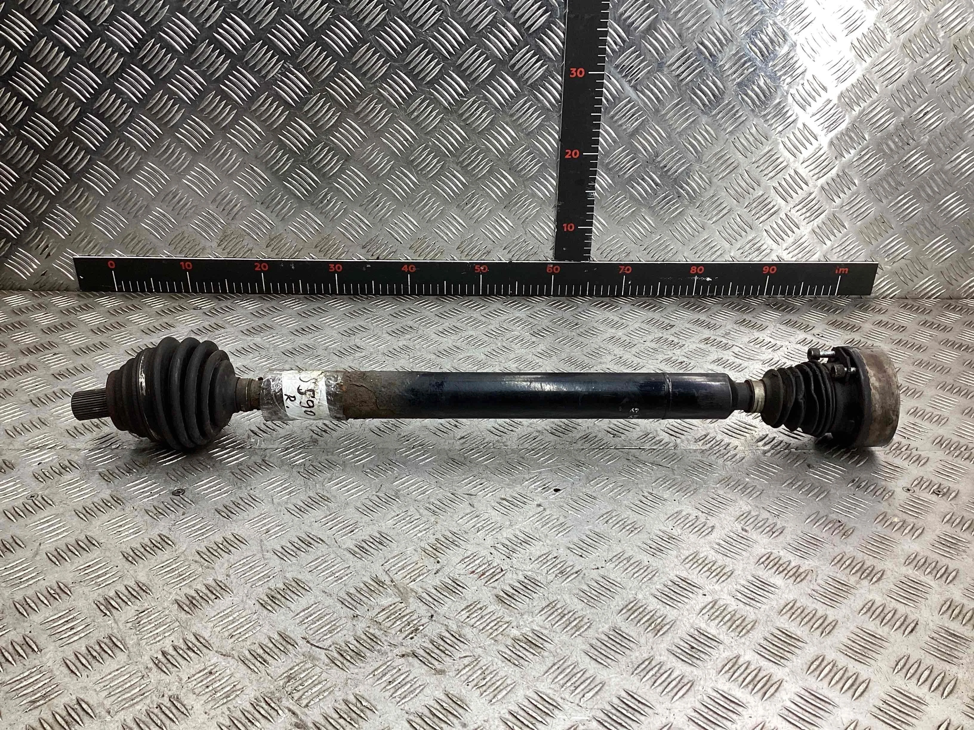 Полуось передняя правая (приводной вал, ШРУС) Volkswagen Golf Golf V (1K) 2004-2009 2005 1,6 FSi Бензин МКПП 6ст. Хэтчбек 3дв.