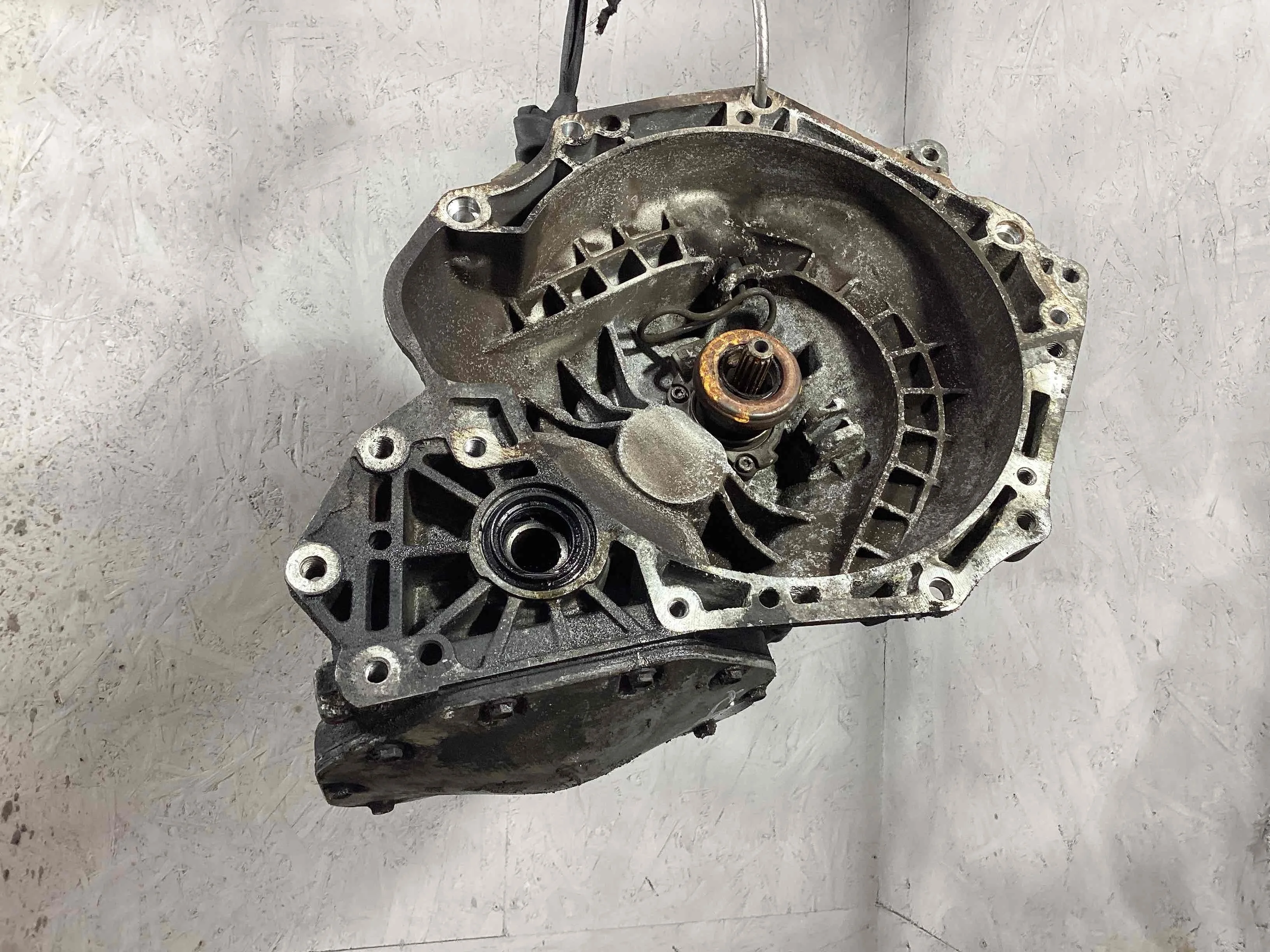 КПП механическая (МКПП) 5-ступенчатая Opel Astra Astra H 2004-2007 2005 1,6 i Бензин МКПП 5ст. Хэтчбек 3дв.