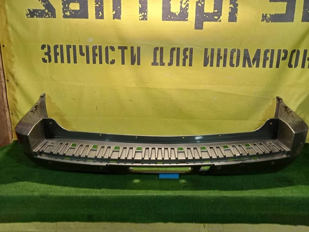 Бампер задний Cadillac Escalade 2006