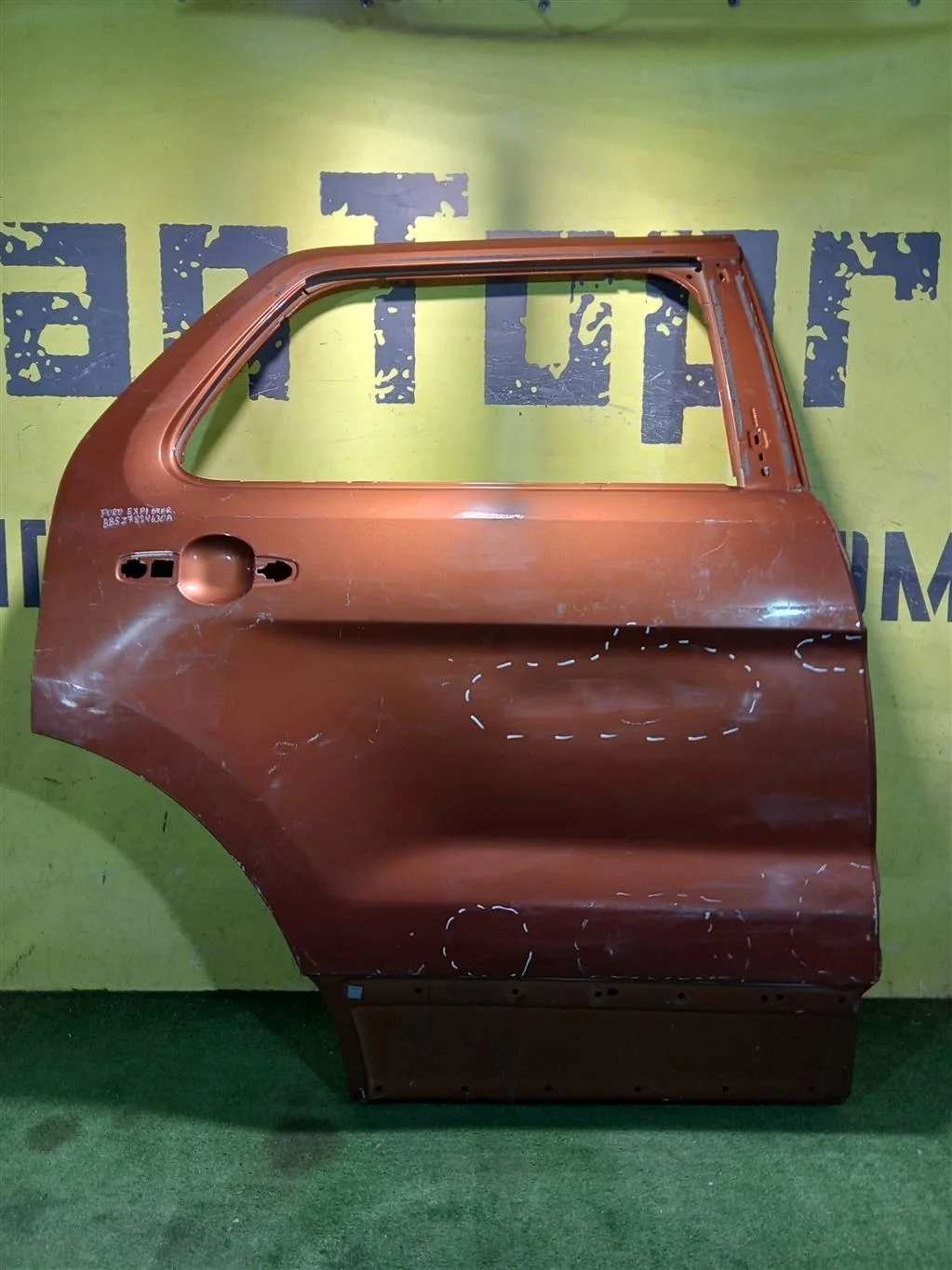 Дверь задняя правая Ford Explorer 2014