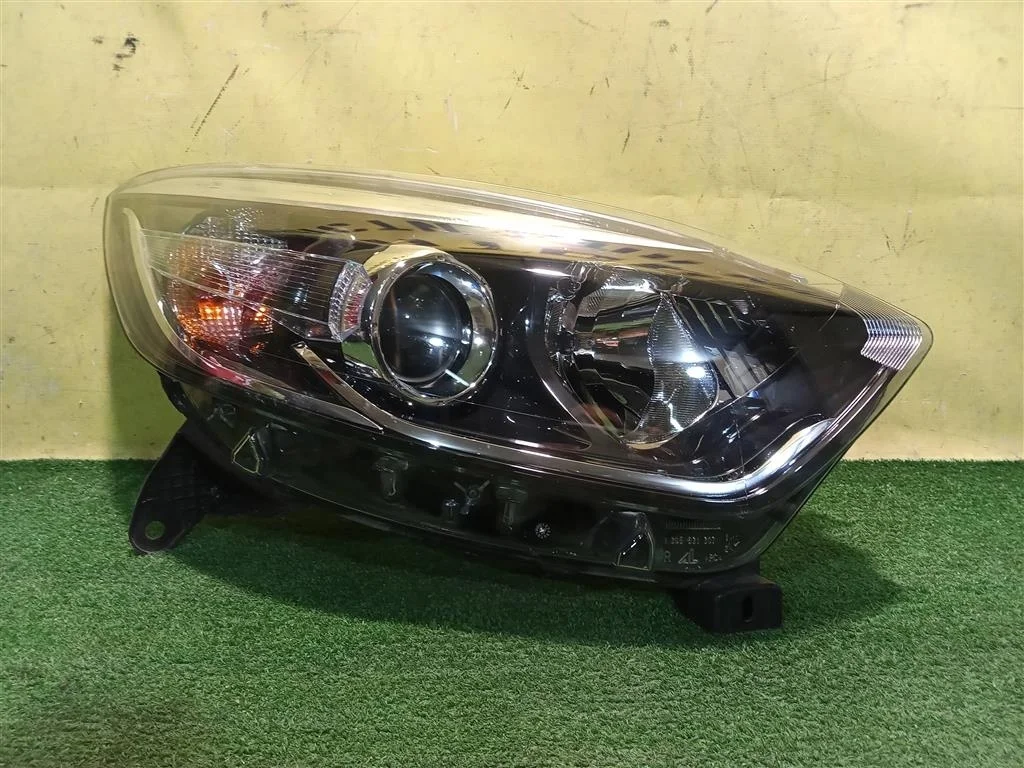 Фара правая Renault Kaptur 2016