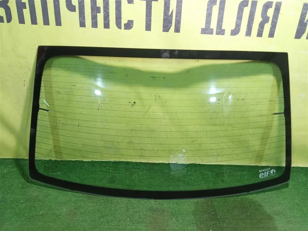 Стекло заднее Renault Logan 2005